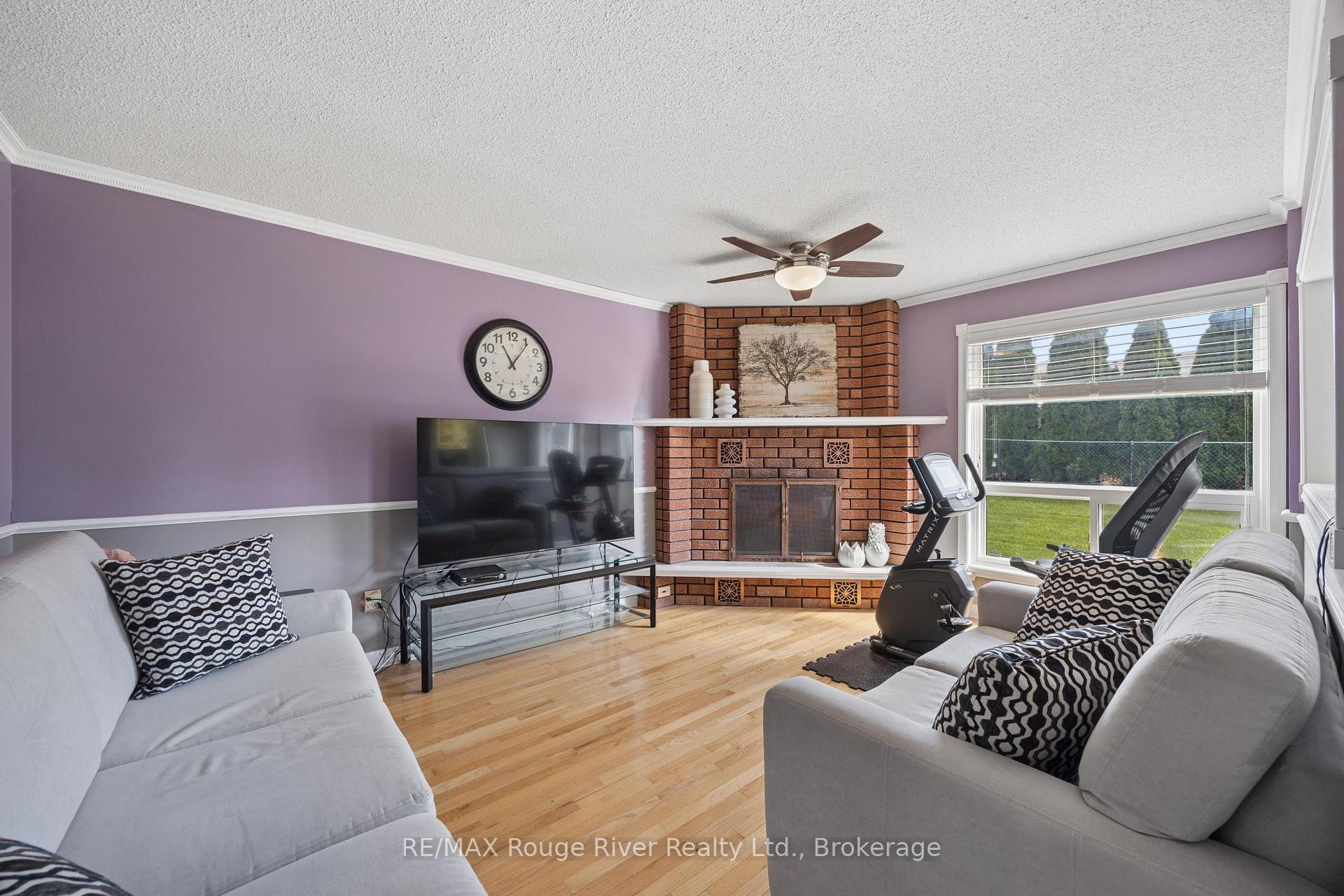 Photo 17 of 263 Glen Hill Drive, Whitby, Blue Grass Meadows — HOMEH