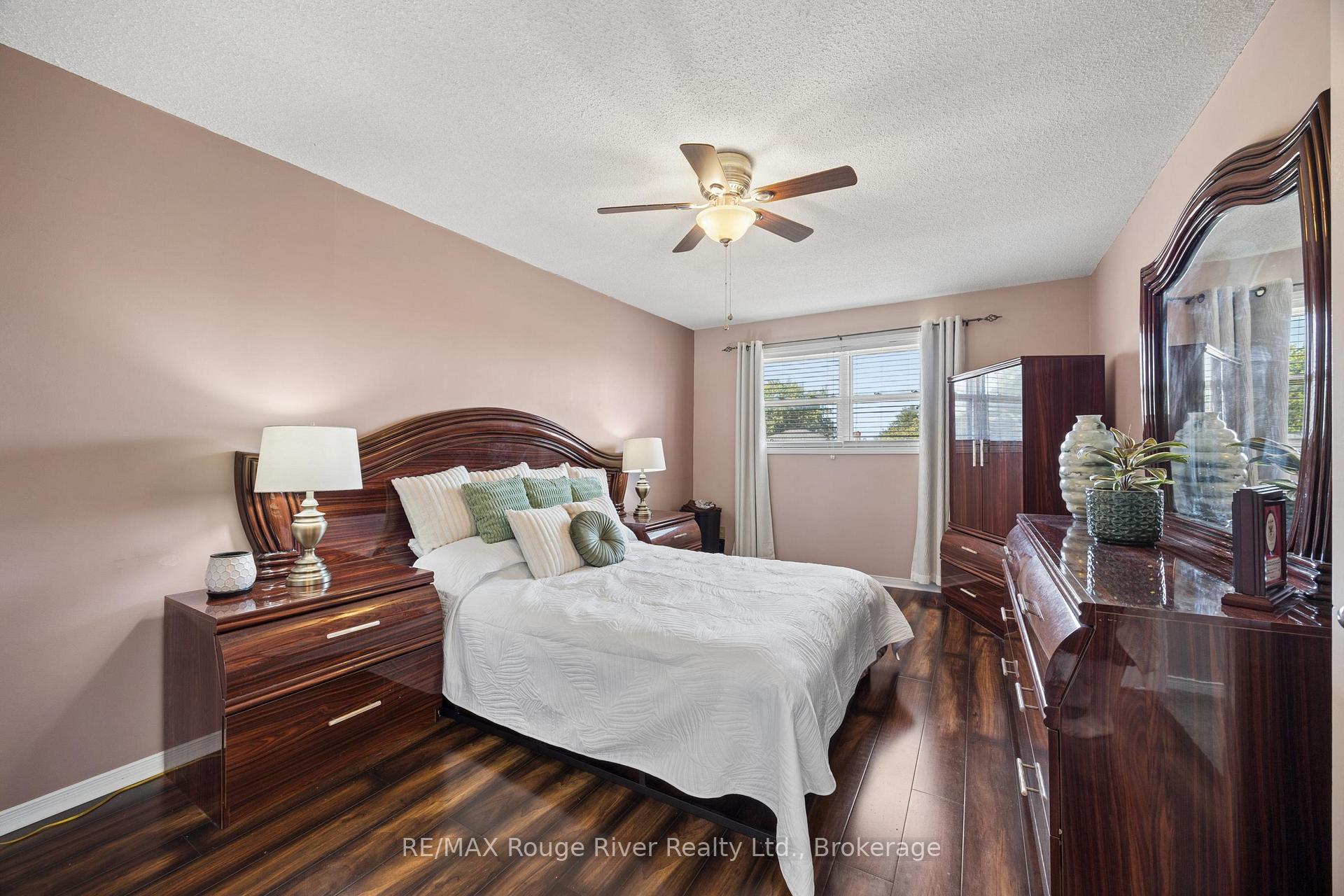 Photo 20 of 263 Glen Hill Drive, Whitby, Blue Grass Meadows — HOMEH