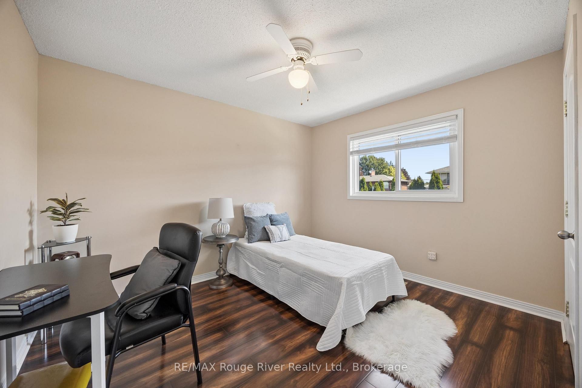 Photo 23 of 263 Glen Hill Drive, Whitby, Blue Grass Meadows — HOMEH