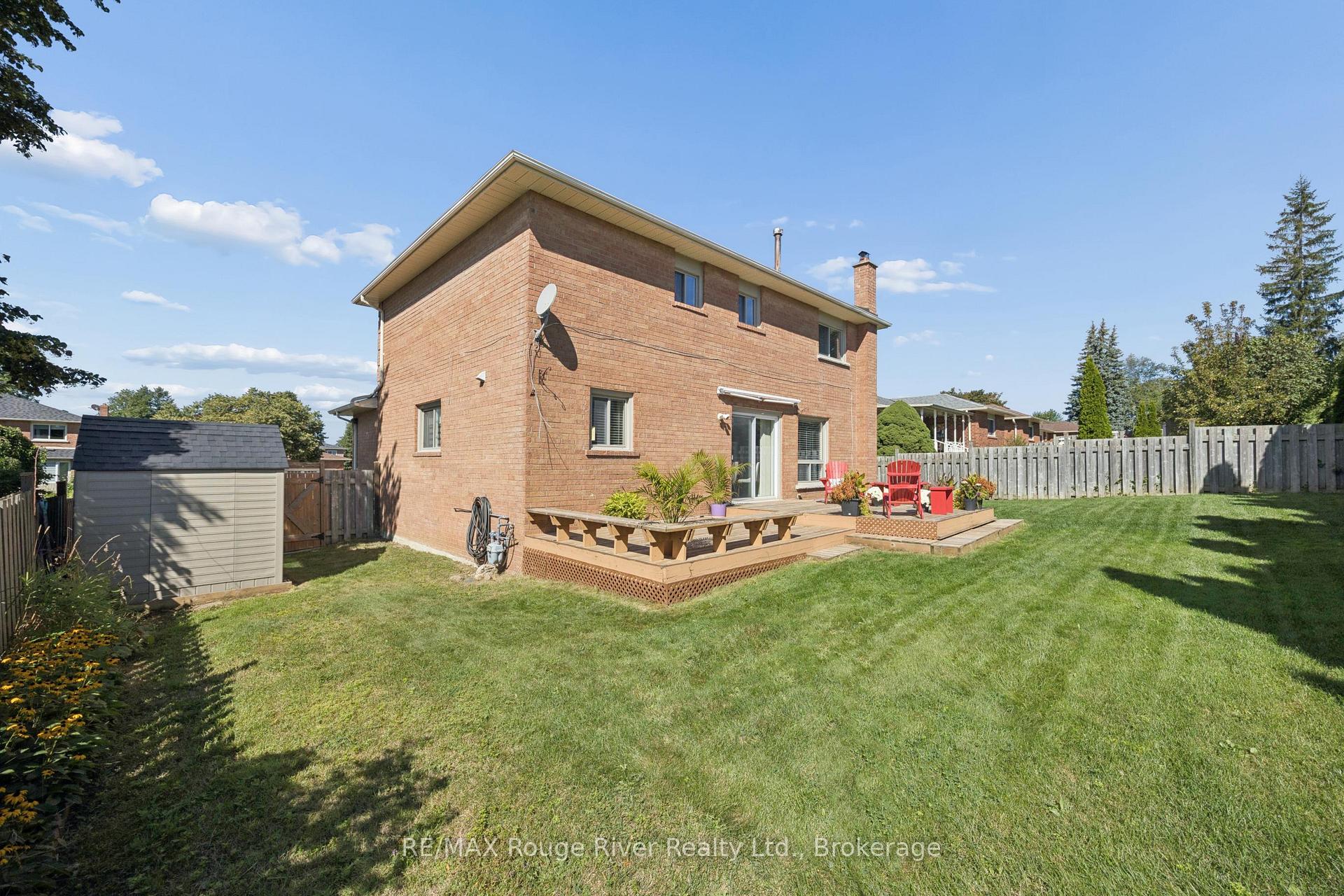 Photo 34 of 263 Glen Hill Drive, Whitby, Blue Grass Meadows — HOMEH