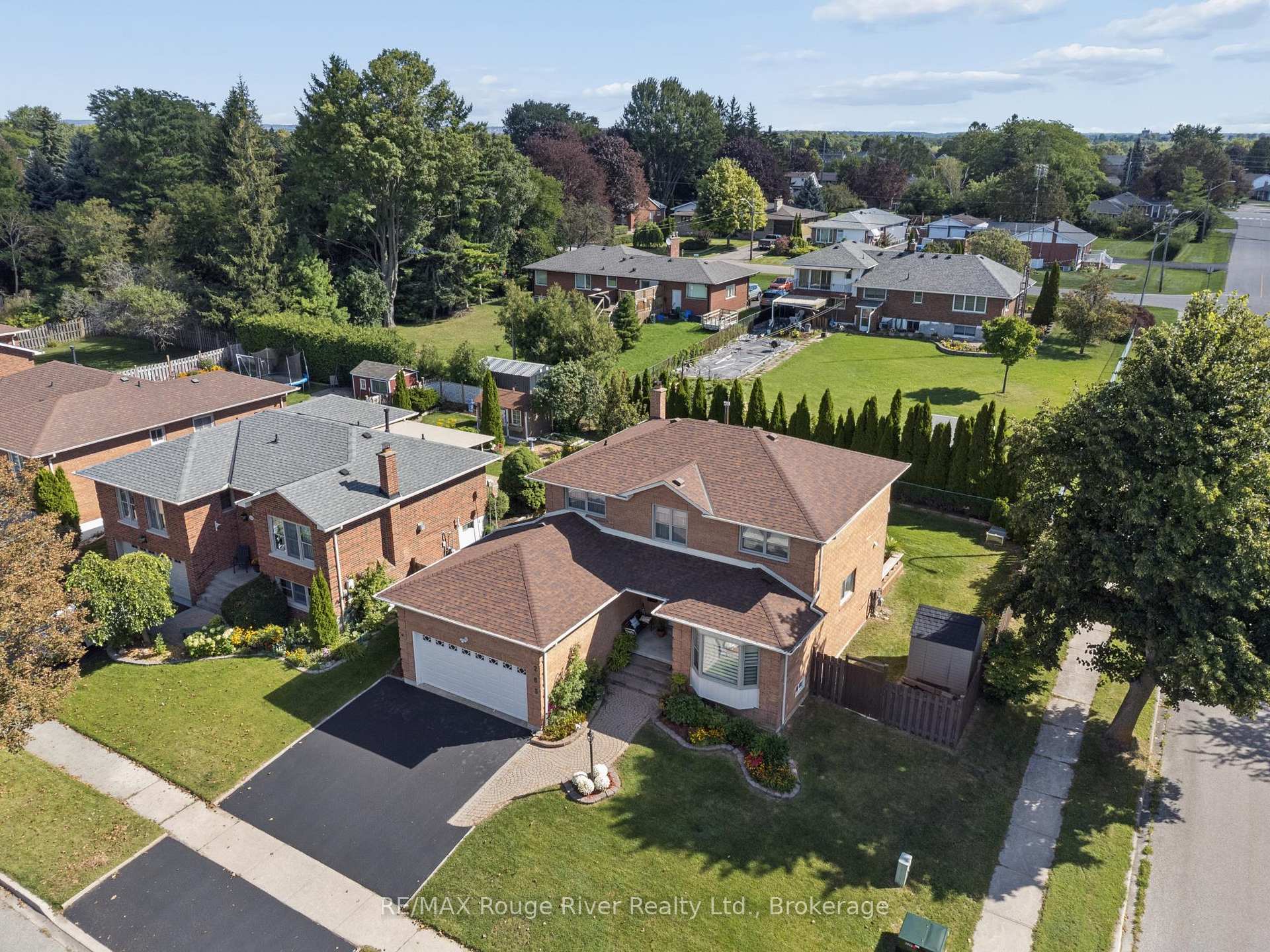 Photo 39 of 263 Glen Hill Drive, Whitby, Blue Grass Meadows — HOMEH