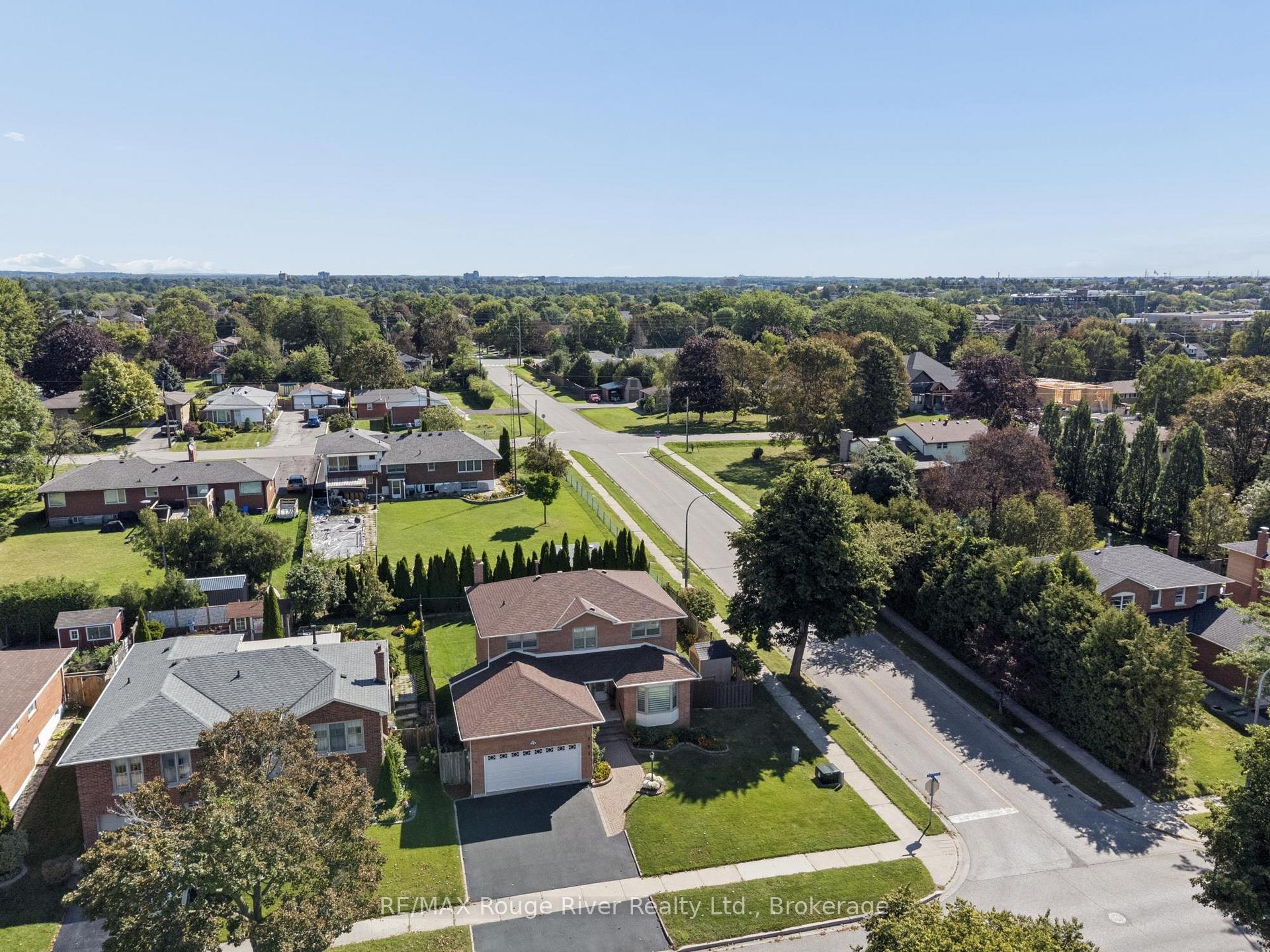 Photo 40 of 263 Glen Hill Drive, Whitby, Blue Grass Meadows — HOMEH