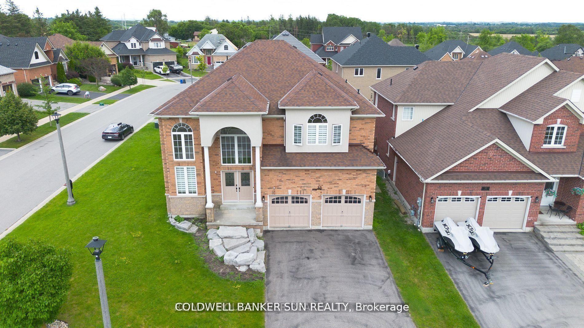 Photo 1 of 33 Ellis Crescent, Kawartha Lakes, Lindsay — HOMEH