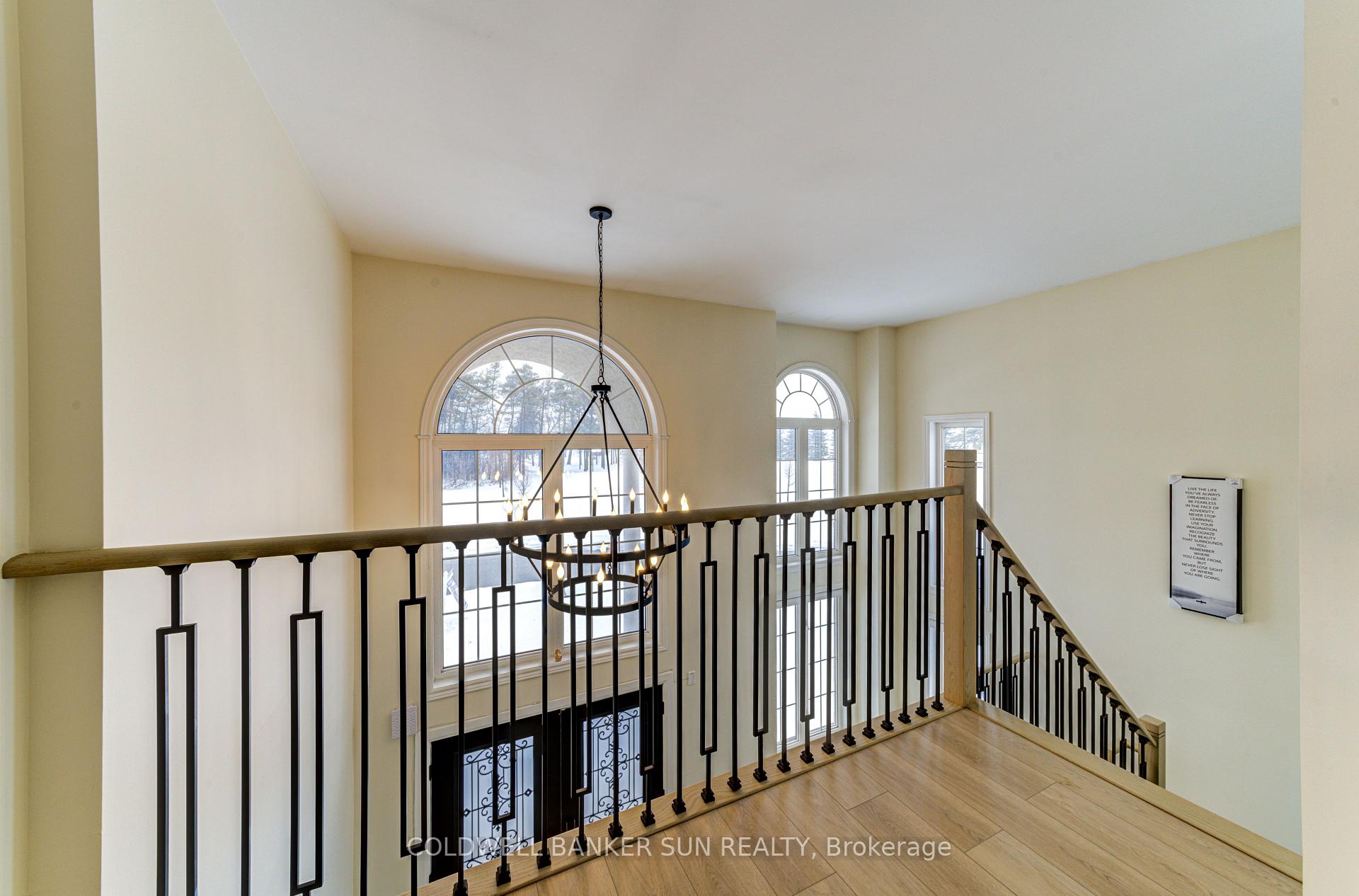 Photo 29 of 33 Ellis Crescent, Kawartha Lakes, Lindsay — HOMEH
