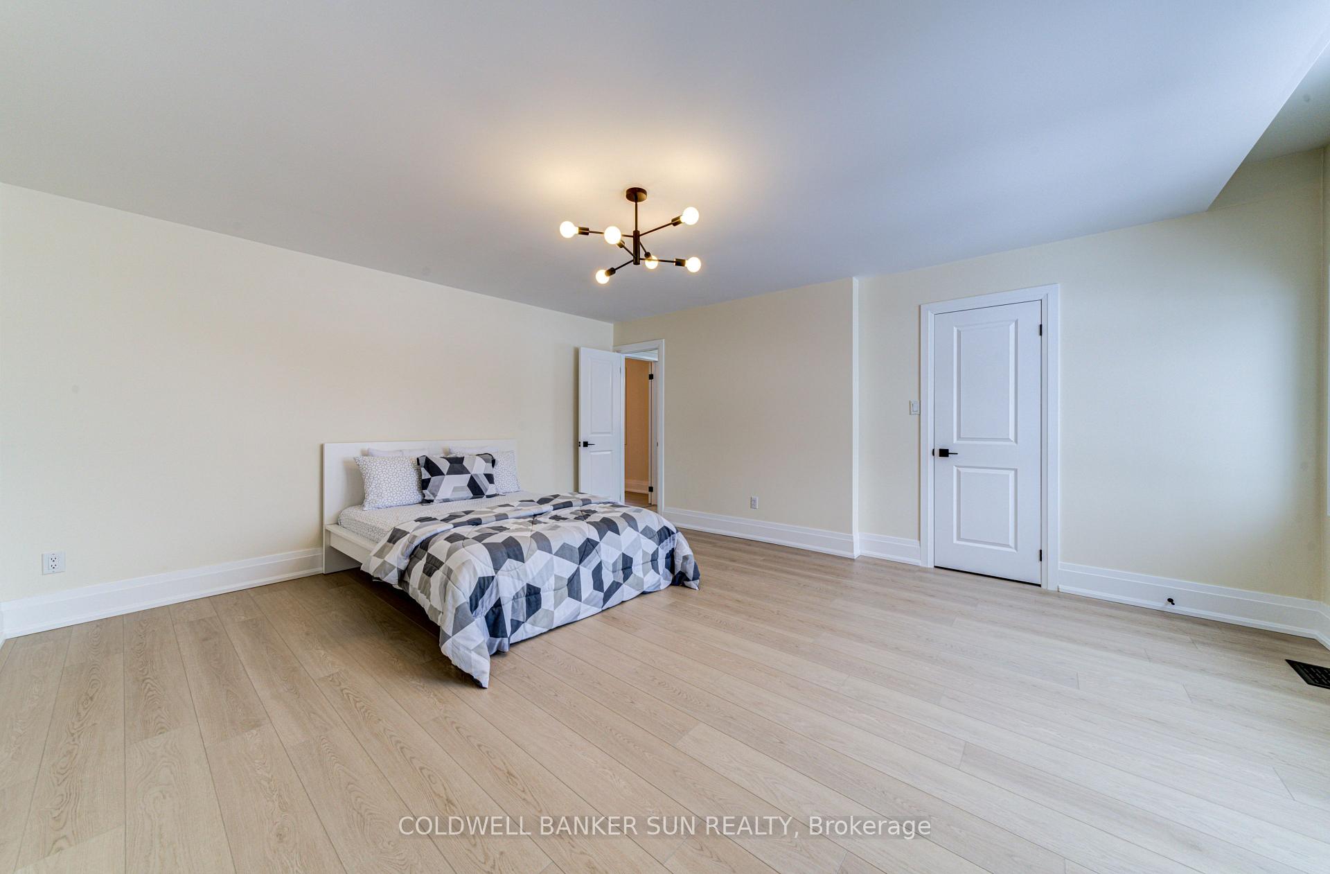 Photo 31 of 33 Ellis Crescent, Kawartha Lakes, Lindsay — HOMEH
