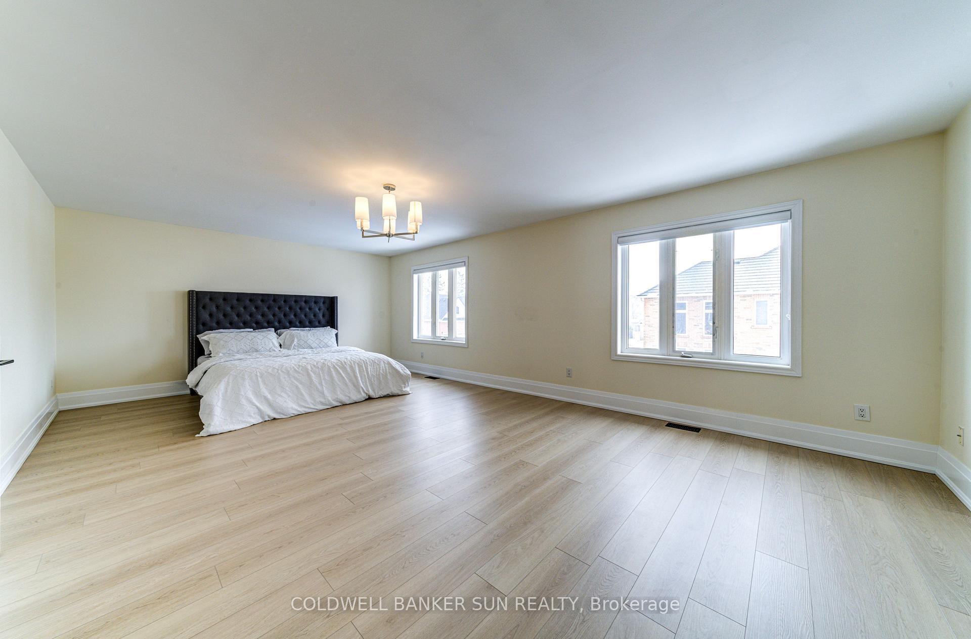 Photo 41 of 33 Ellis Crescent, Kawartha Lakes, Lindsay — HOMEH