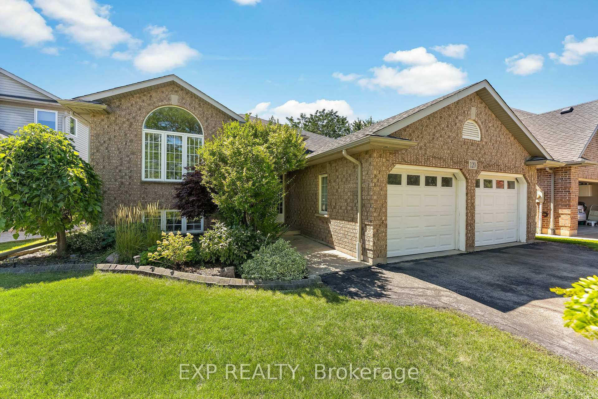 Photo of 120 Redwood Court