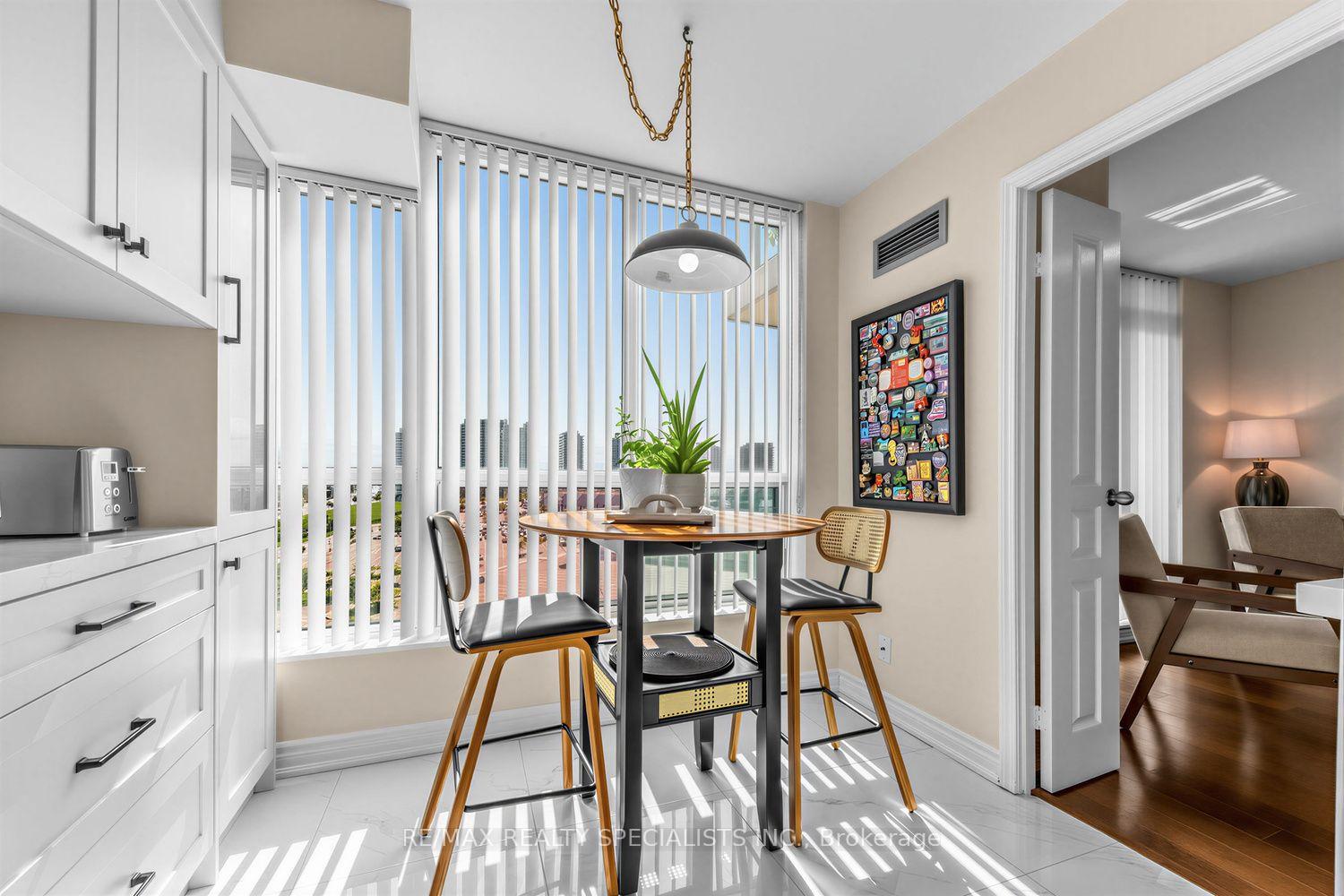 Photo 10 of Unit 1005, 2585 Erin Centre Boulevard, Mississauga, Central Erin Mills — HOMEH