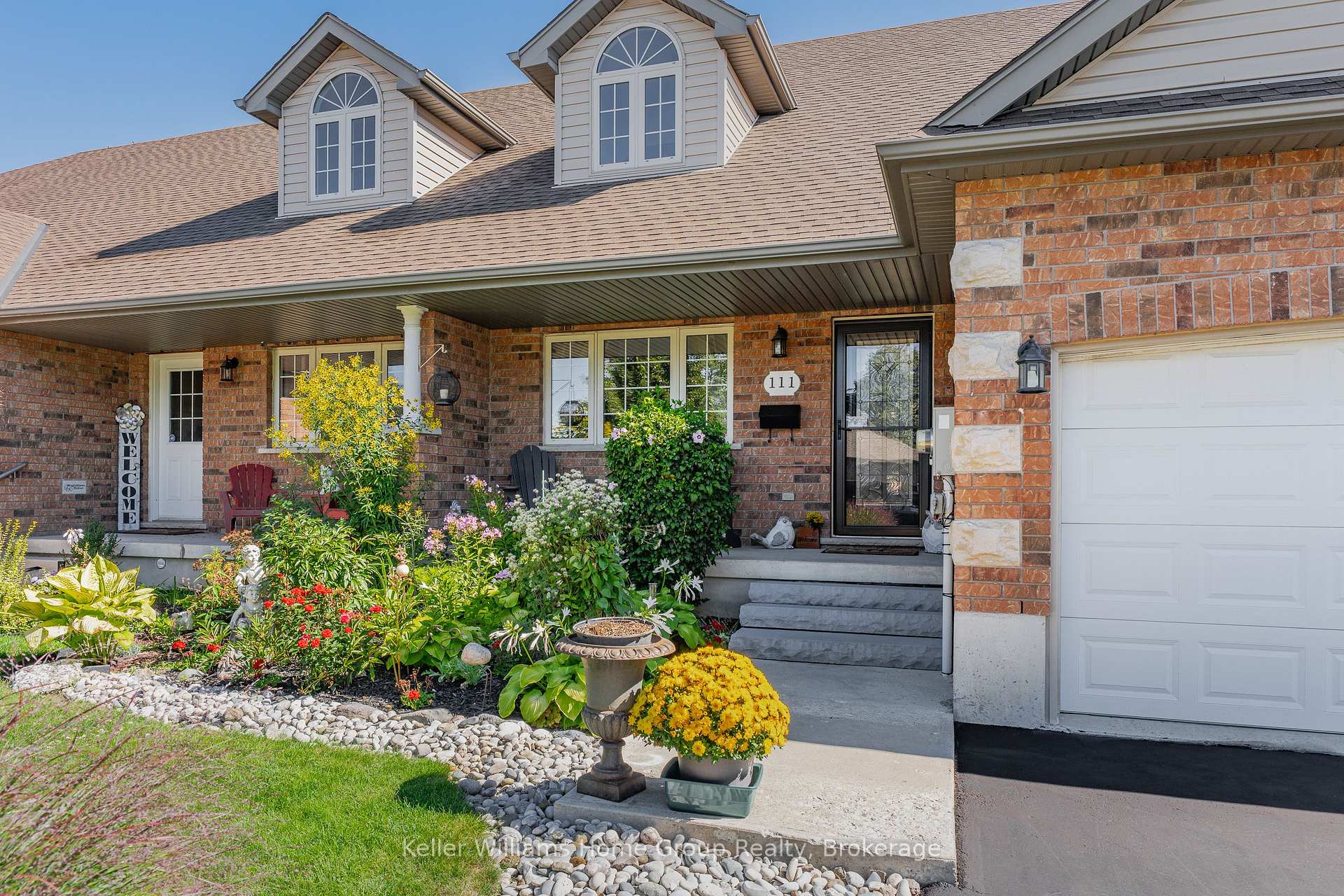 Photo 4 of 111 Halls Drive, Centre Wellington, Elora/Salem — HOMEH