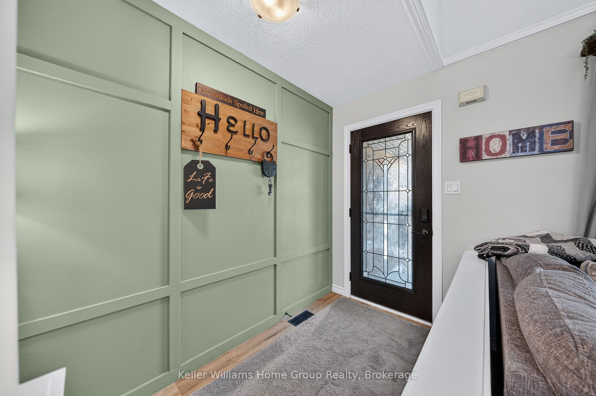 Photo 6 of 111 Halls Drive, Centre Wellington, Elora/Salem — HOMEH