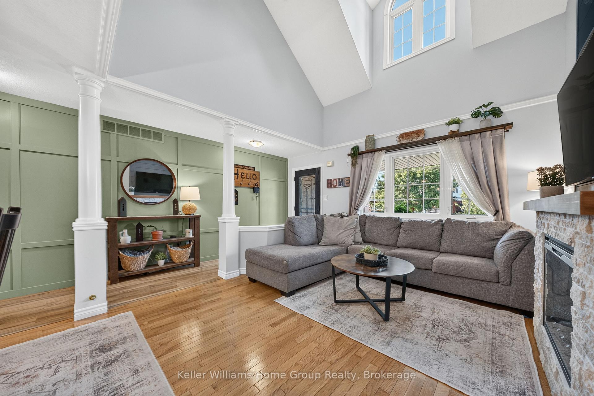 Photo 11 of 111 Halls Drive, Centre Wellington, Elora/Salem — HOMEH