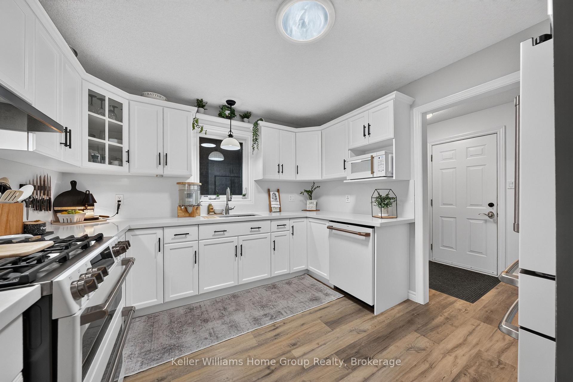 Photo 17 of 111 Halls Drive, Centre Wellington, Elora/Salem — HOMEH