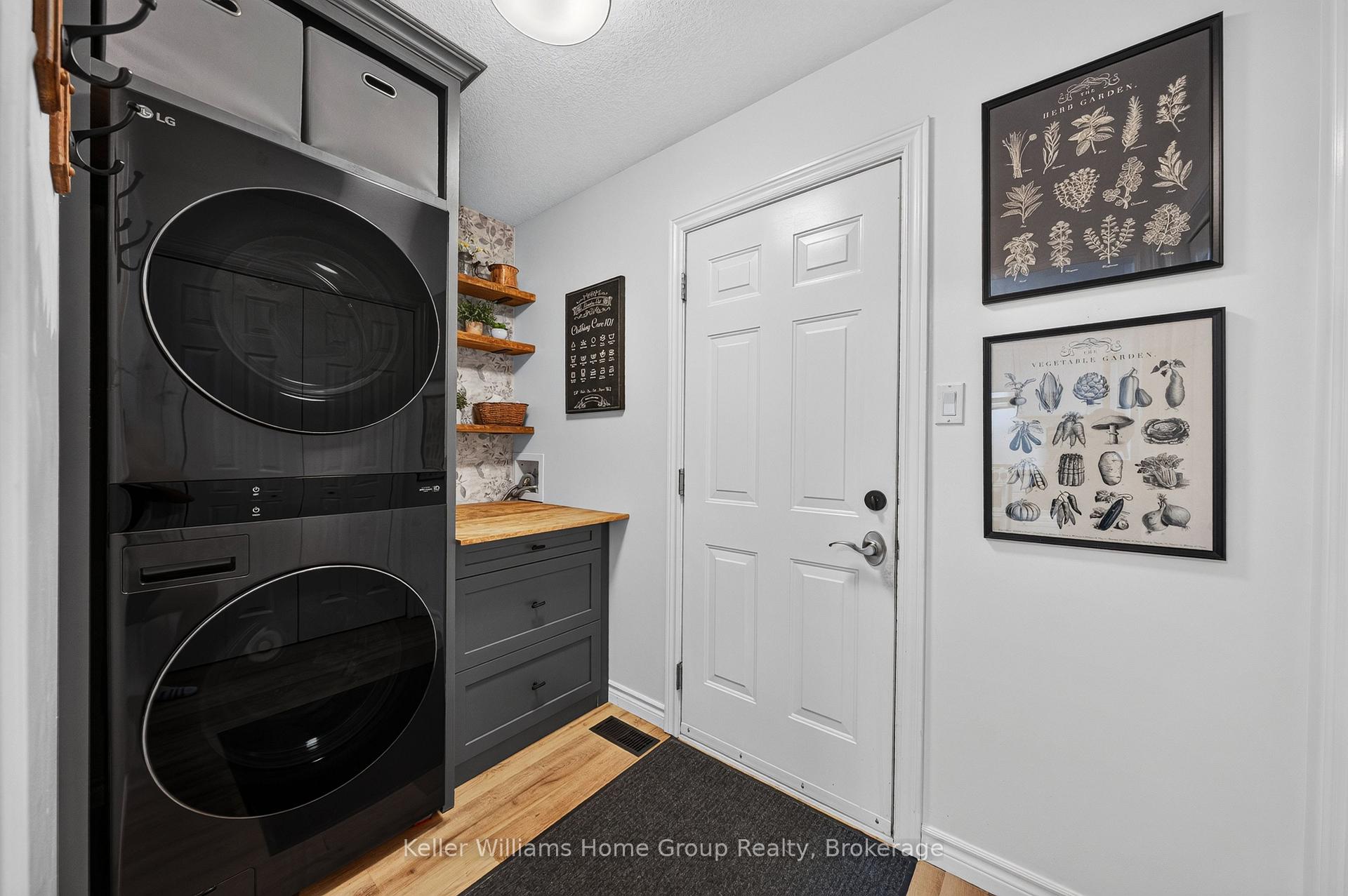 Photo 22 of 111 Halls Drive, Centre Wellington, Elora/Salem — HOMEH