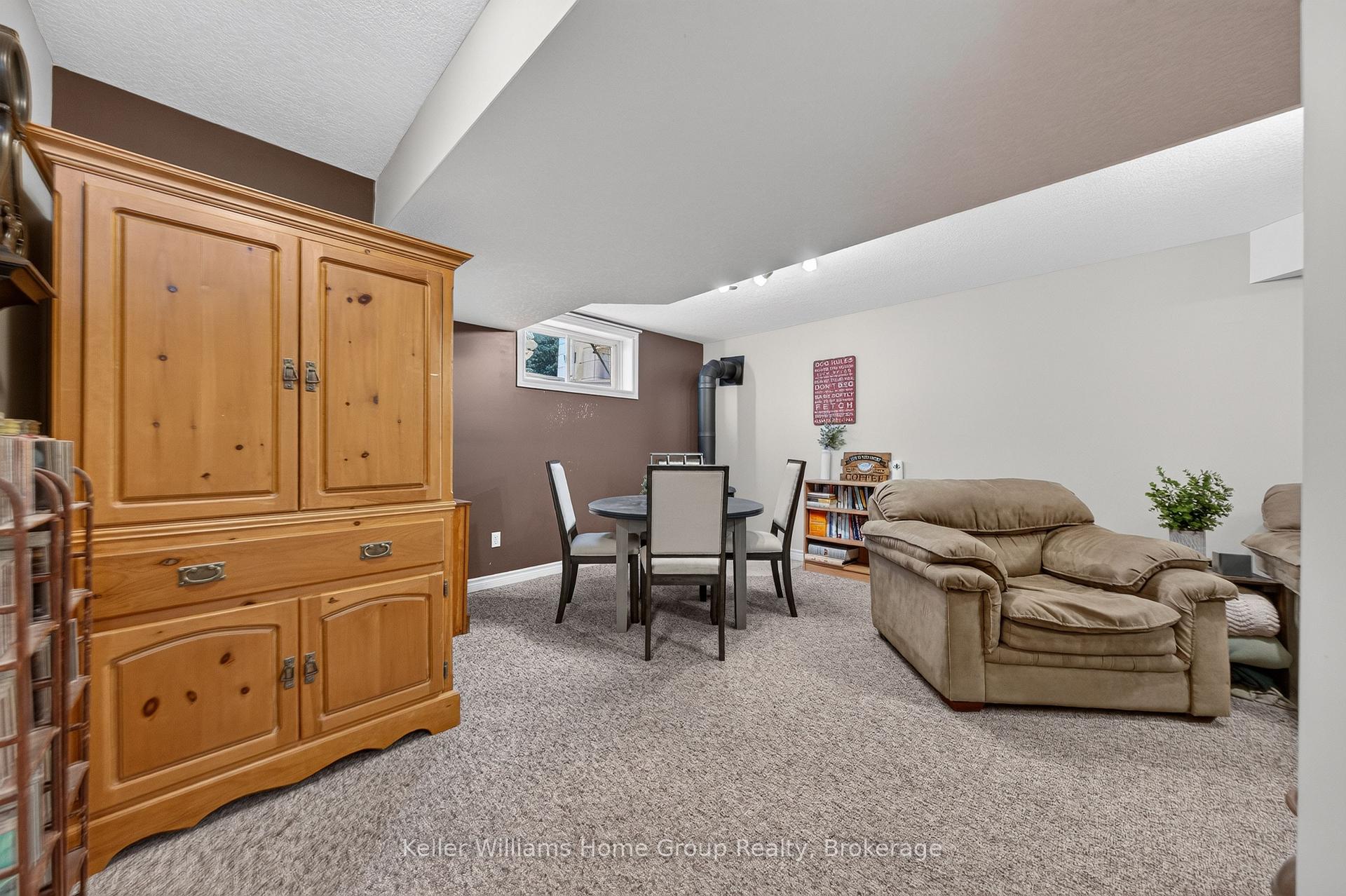 Photo 37 of 111 Halls Drive, Centre Wellington, Elora/Salem — HOMEH