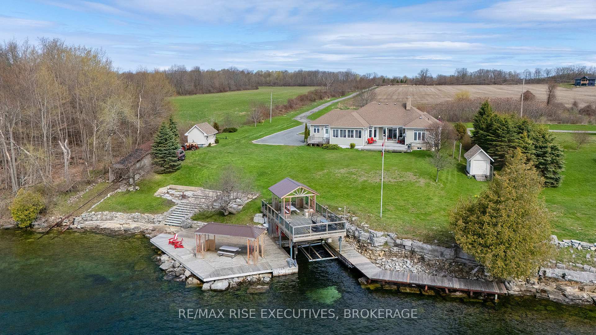Photo 5 of 255 Good Friend Drive, Frontenac Islands, Howe Island — HOMEH