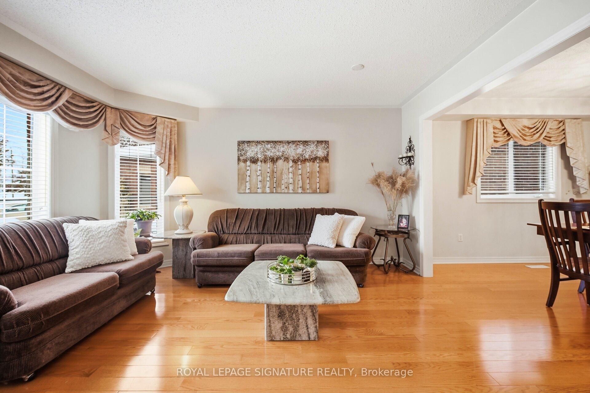 Photo 10 of 52 Durham Street, Halton Hills, Georgetown — HOMEH
