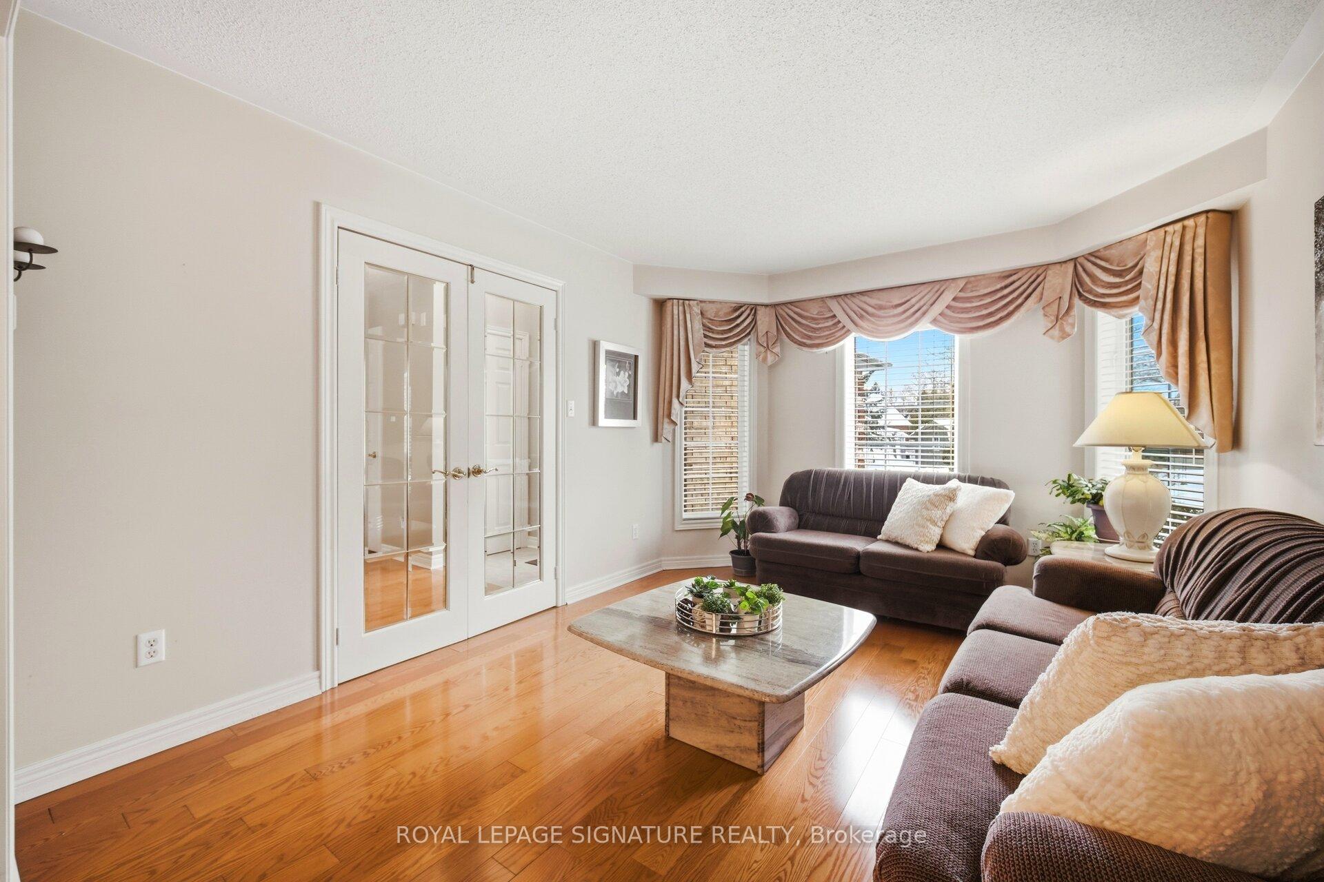 Photo 11 of 52 Durham Street, Halton Hills, Georgetown — HOMEH