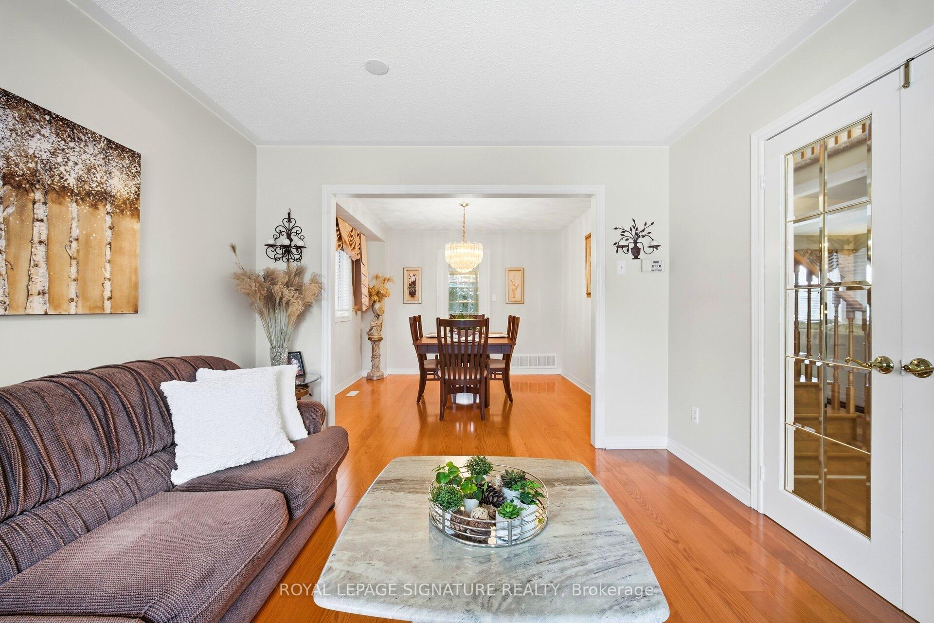Photo 12 of 52 Durham Street, Halton Hills, Georgetown — HOMEH