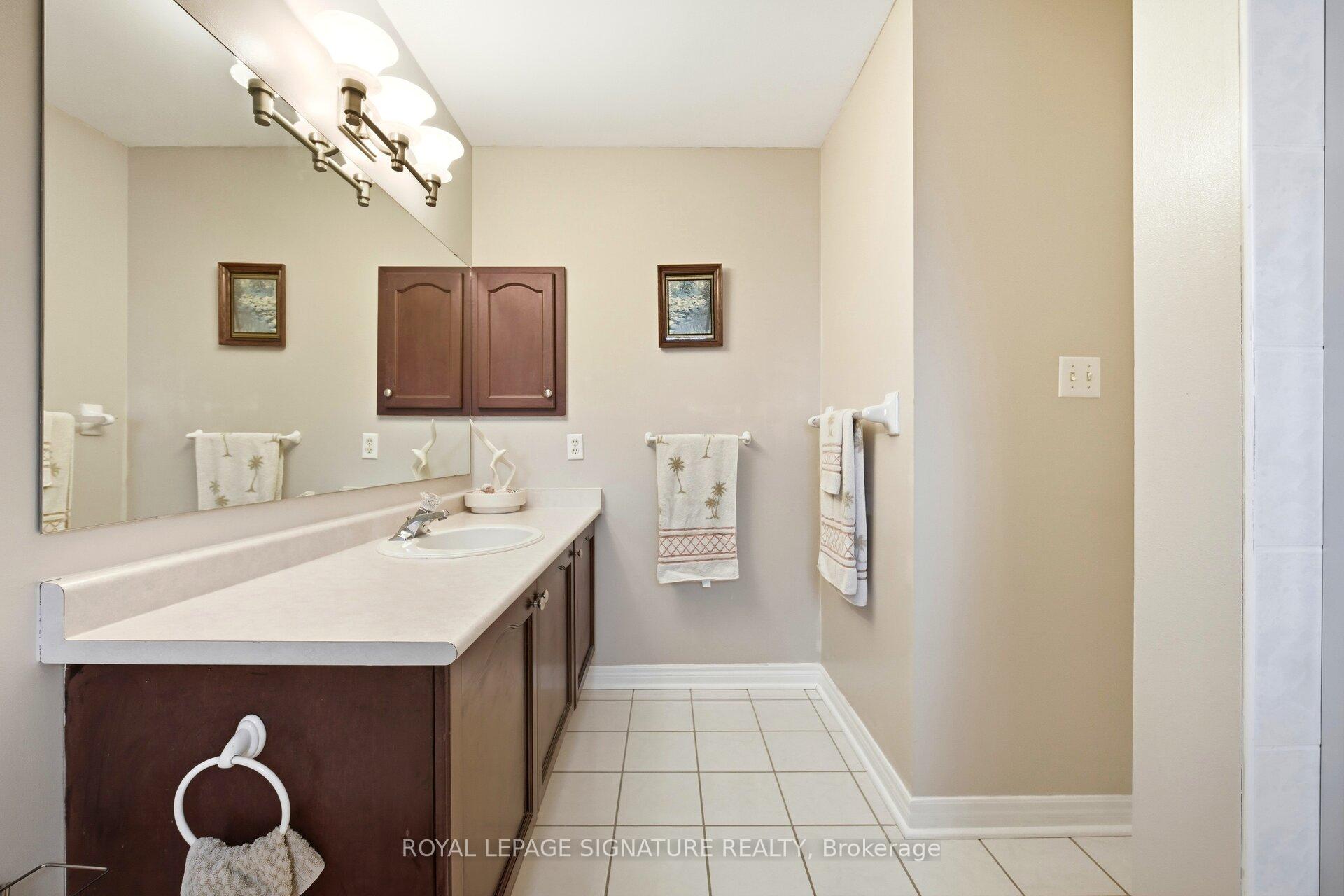 Photo 41 of 52 Durham Street, Halton Hills, Georgetown — HOMEH