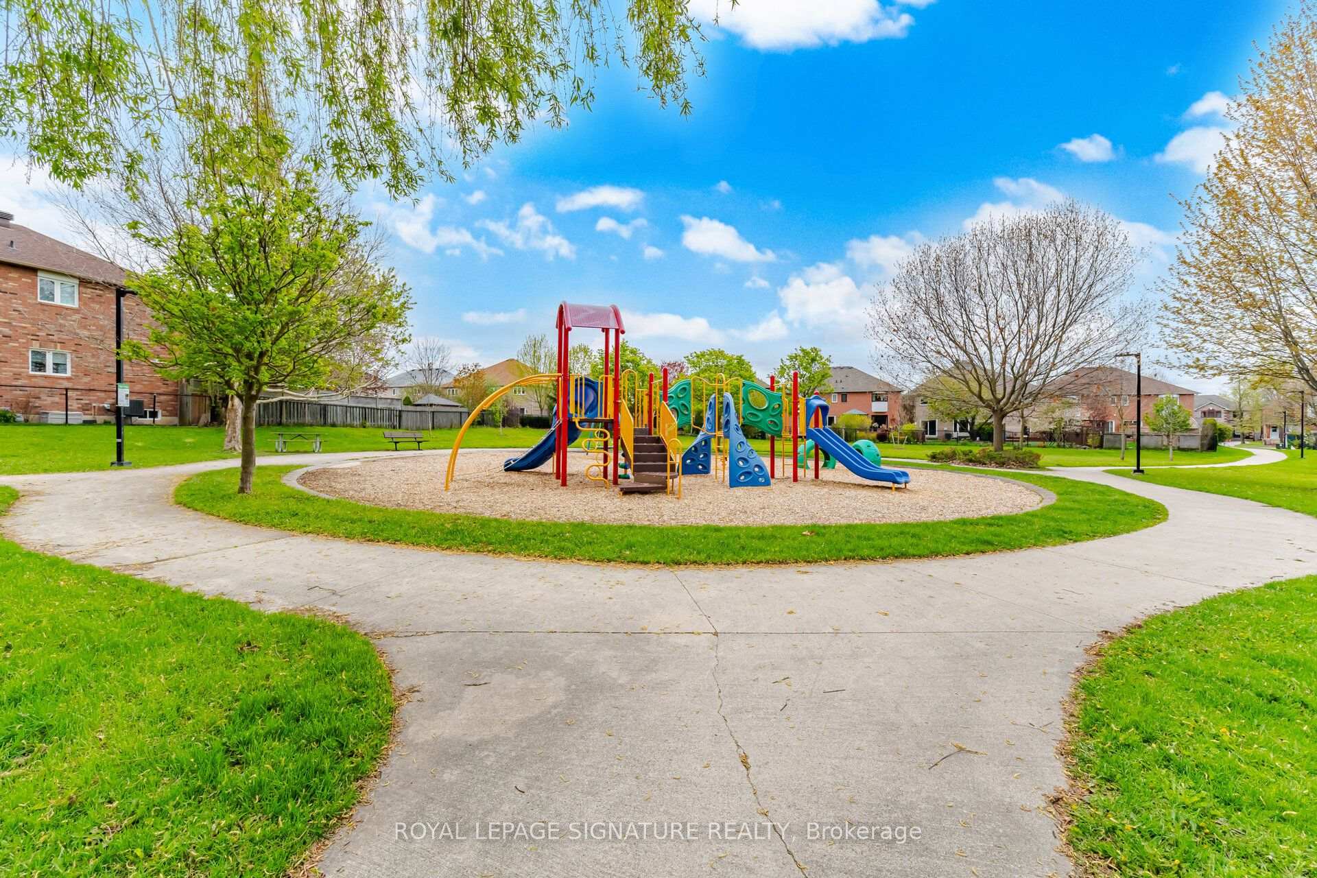 Photo 50 of 52 Durham Street, Halton Hills, Georgetown — HOMEH