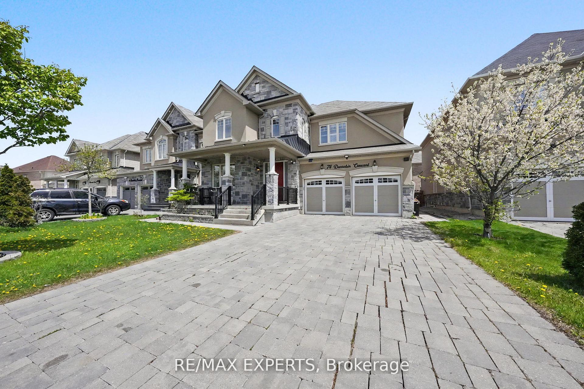 Photo 2 of 74 Dunrobin Crescent, Vaughan, Kleinburg — HOMEH