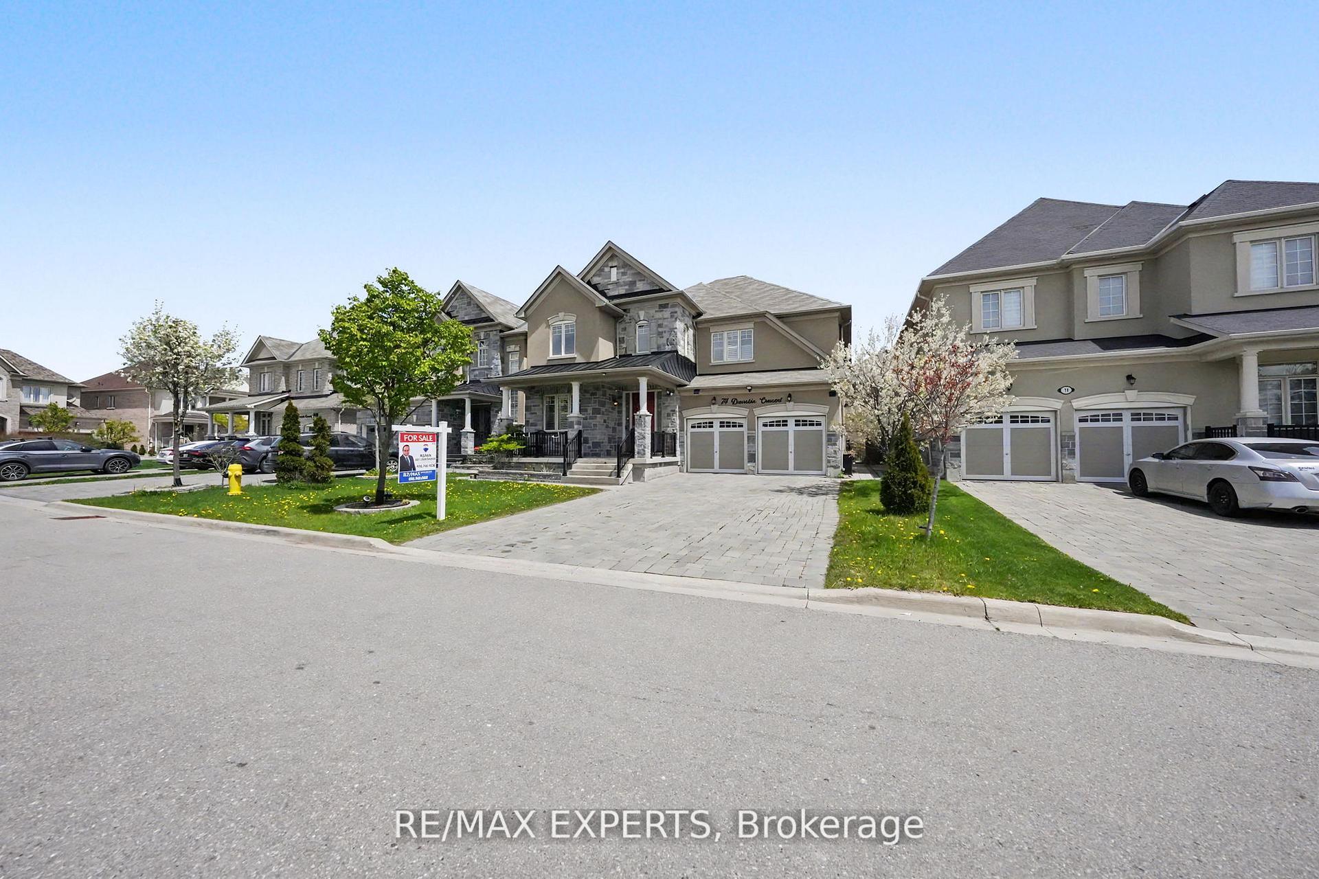 Photo 5 of 74 Dunrobin Crescent, Vaughan, Kleinburg — HOMEH