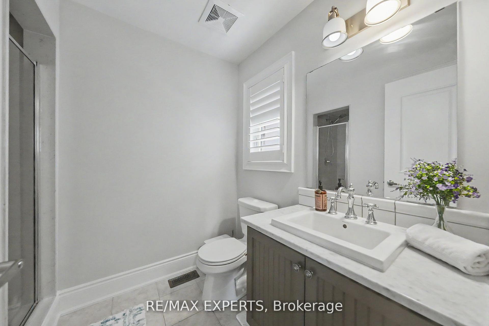 Photo 47 of 74 Dunrobin Crescent, Vaughan, Kleinburg — HOMEH