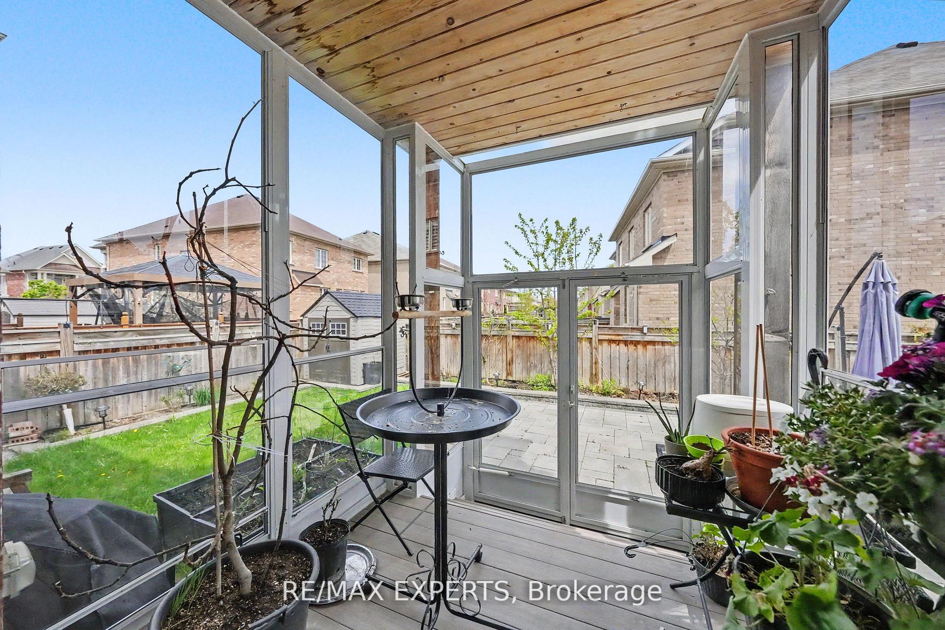 Photo 48 of 74 Dunrobin Crescent, Vaughan, Kleinburg — HOMEH