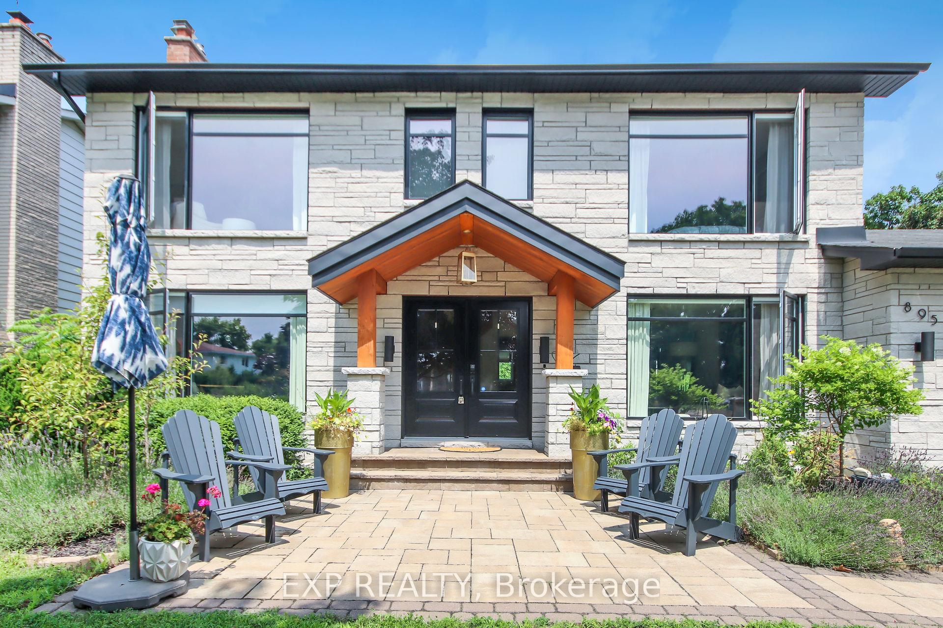 Photo 2 of 895 Dresden Crescent, Ottawa, Whitehaven — HOMEH