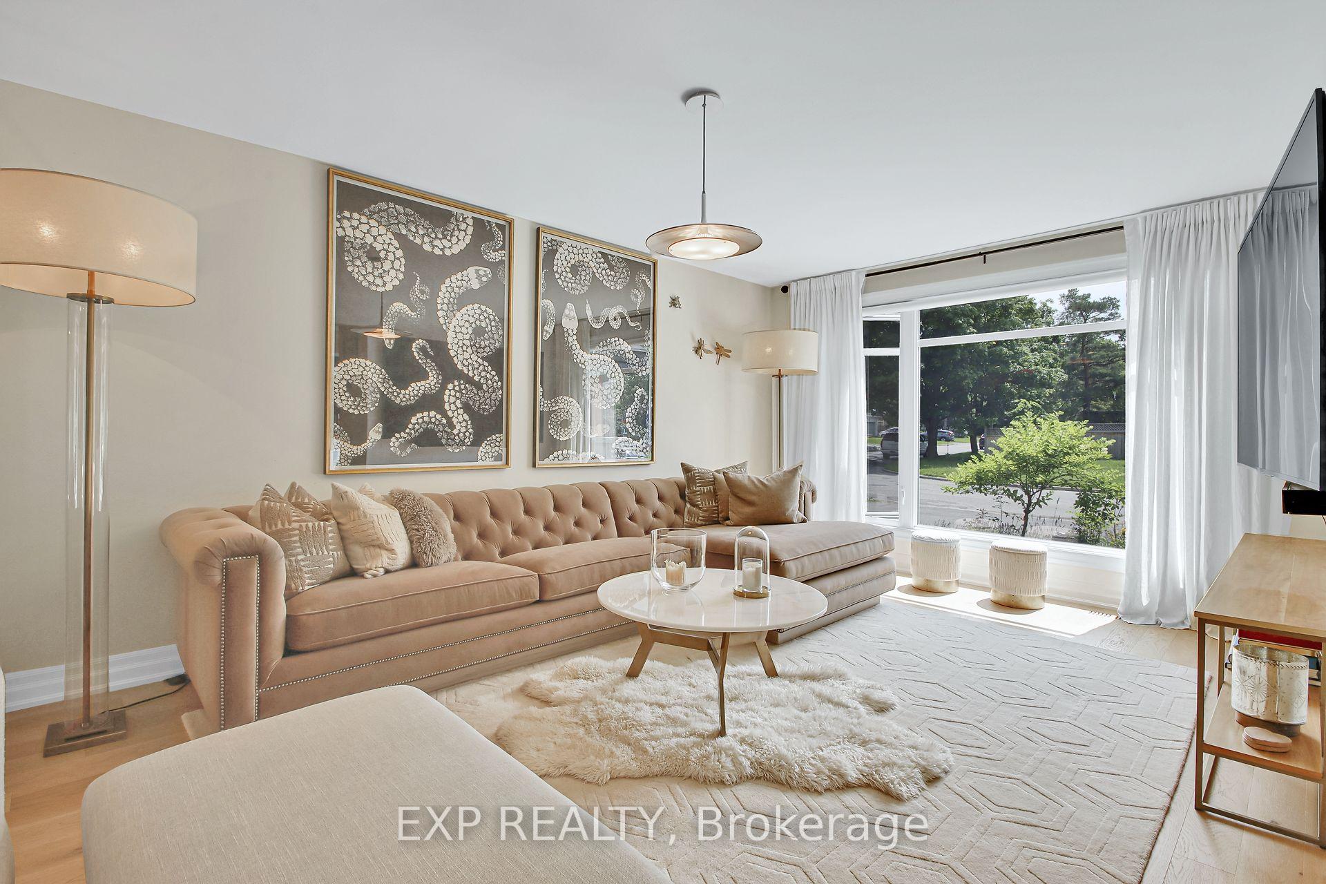 Photo 5 of 895 Dresden Crescent, Ottawa, Whitehaven — HOMEH