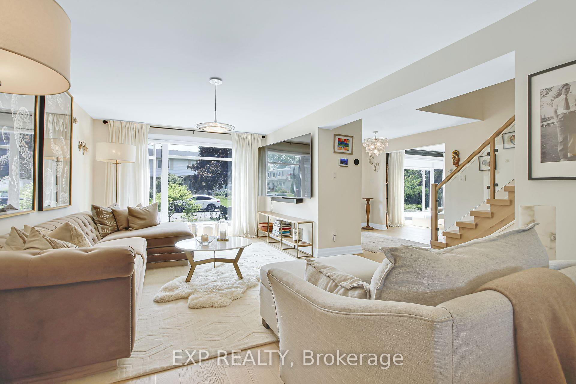 Photo 6 of 895 Dresden Crescent, Ottawa, Whitehaven — HOMEH