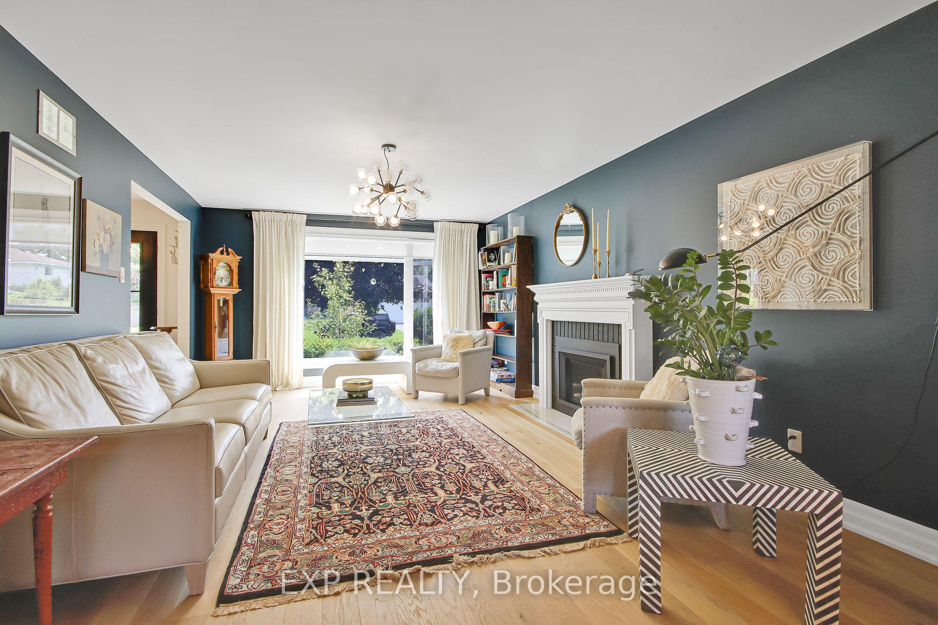 Photo 12 of 895 Dresden Crescent, Ottawa, Whitehaven — HOMEH