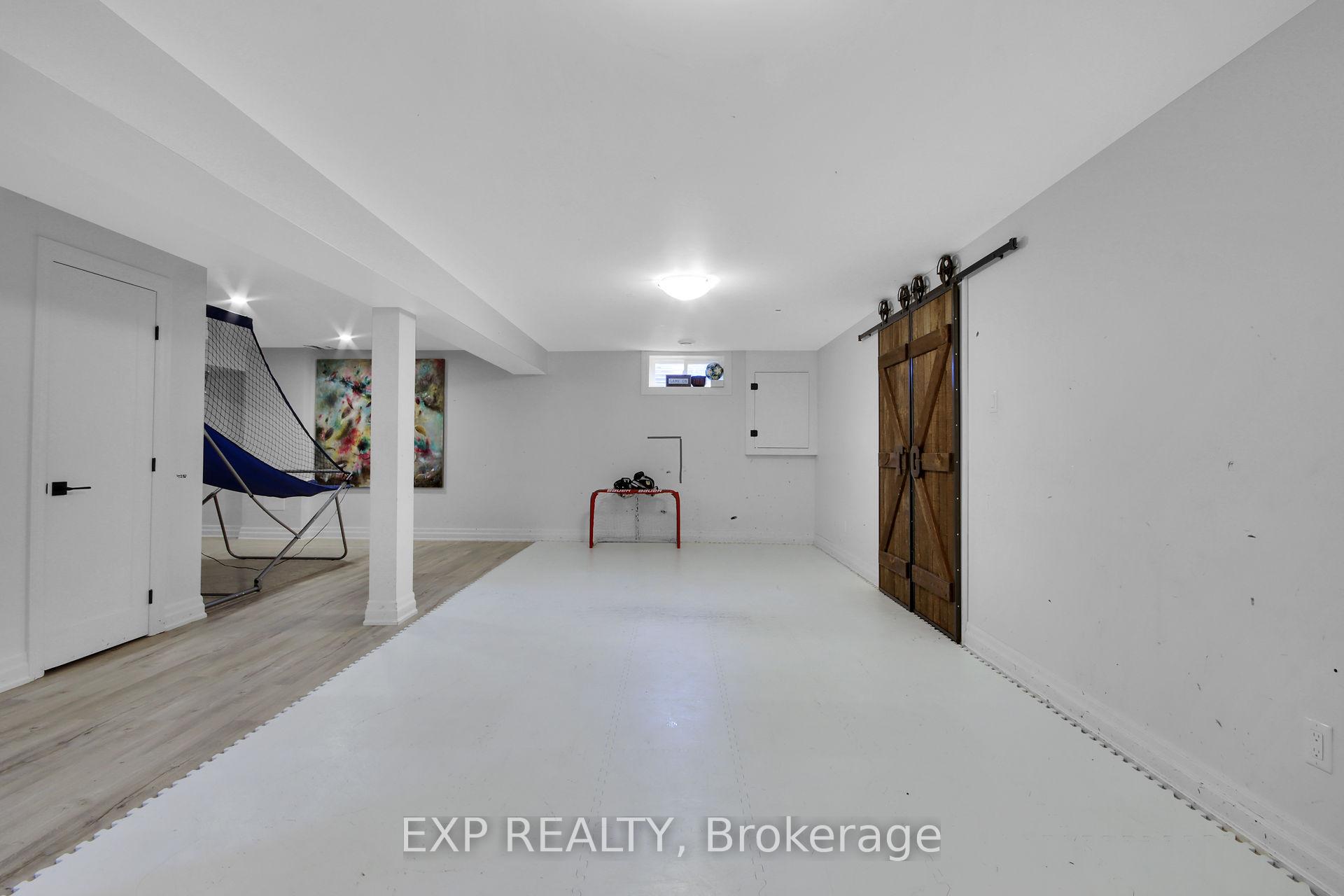 Photo 36 of 895 Dresden Crescent, Ottawa, Whitehaven — HOMEH