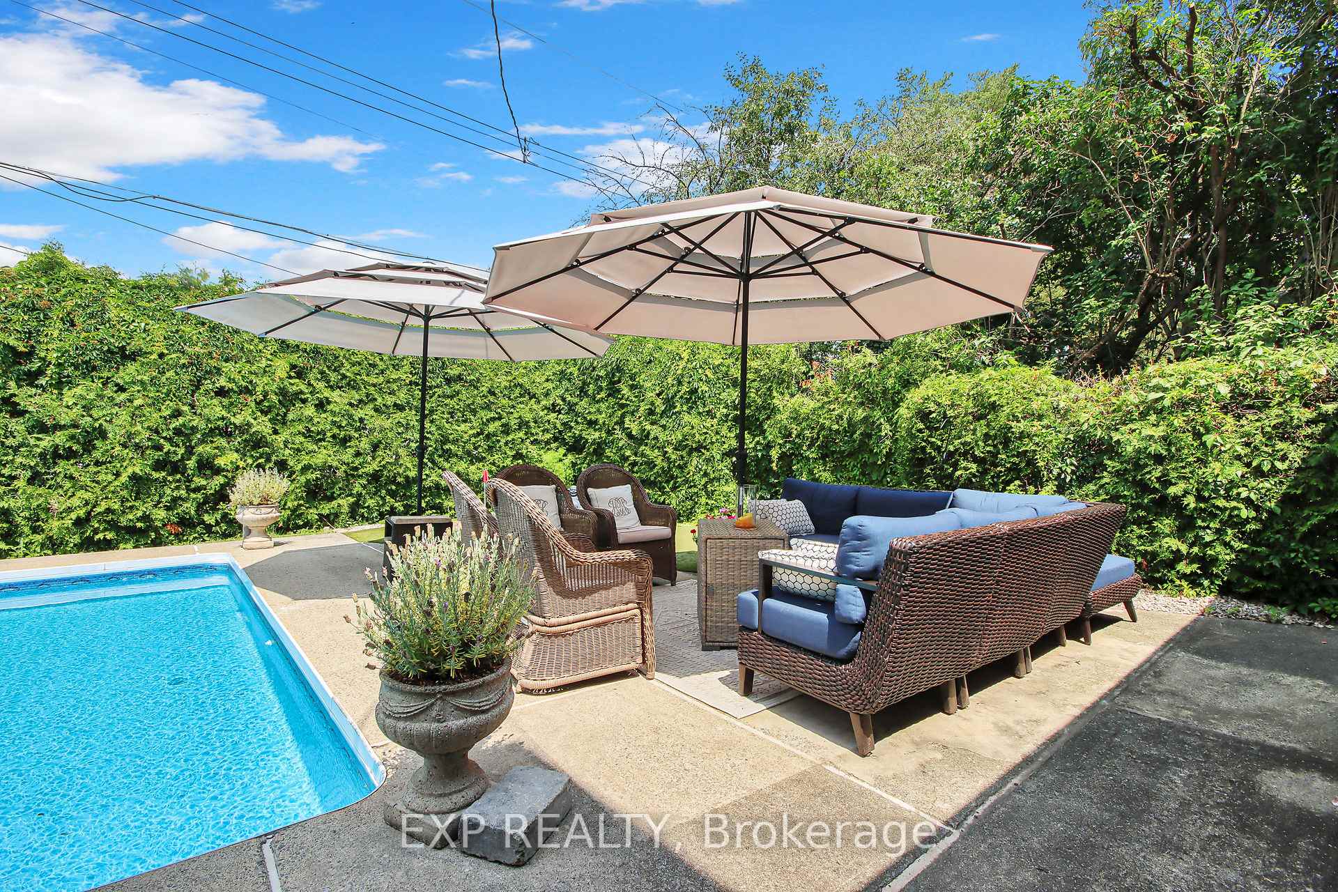 Photo 42 of 895 Dresden Crescent, Ottawa, Whitehaven — HOMEH