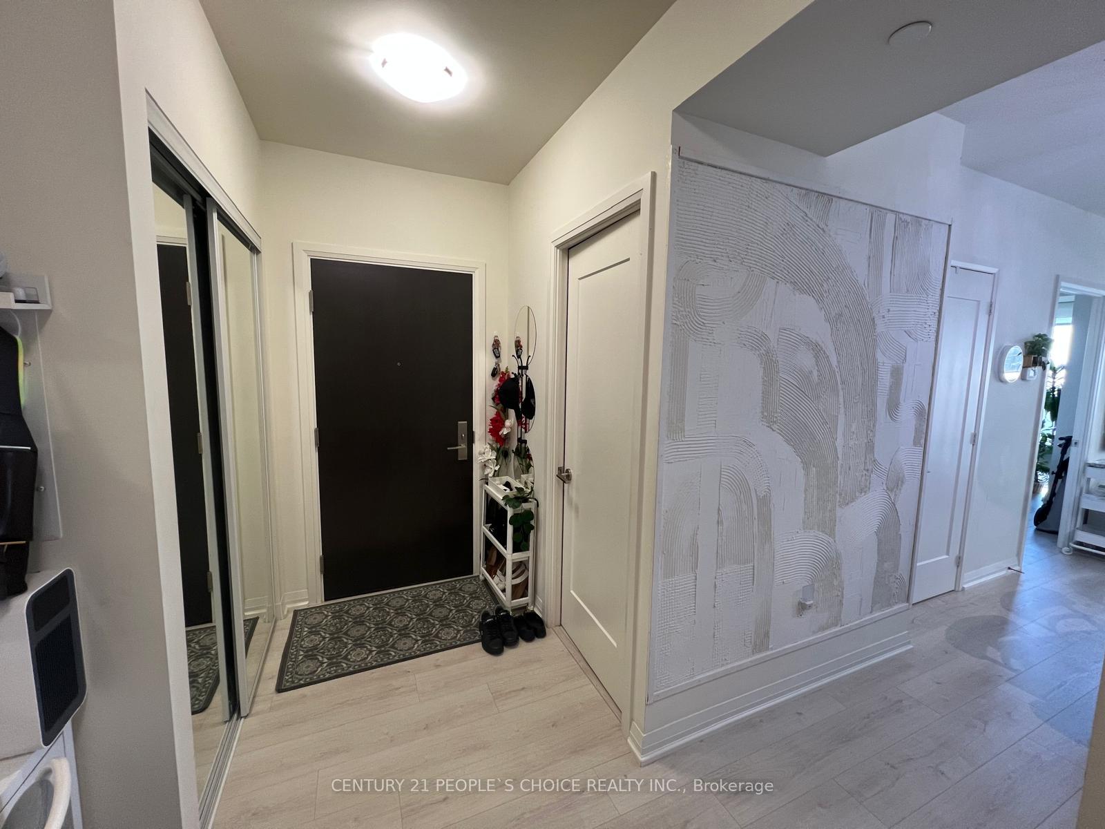 Photo 3 of Unit 925, 9000 Jane Street, Vaughan, Vellore Village — HOMEH