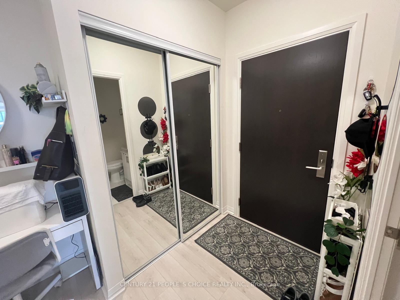 Photo 4 of Unit 925, 9000 Jane Street, Vaughan, Vellore Village — HOMEH