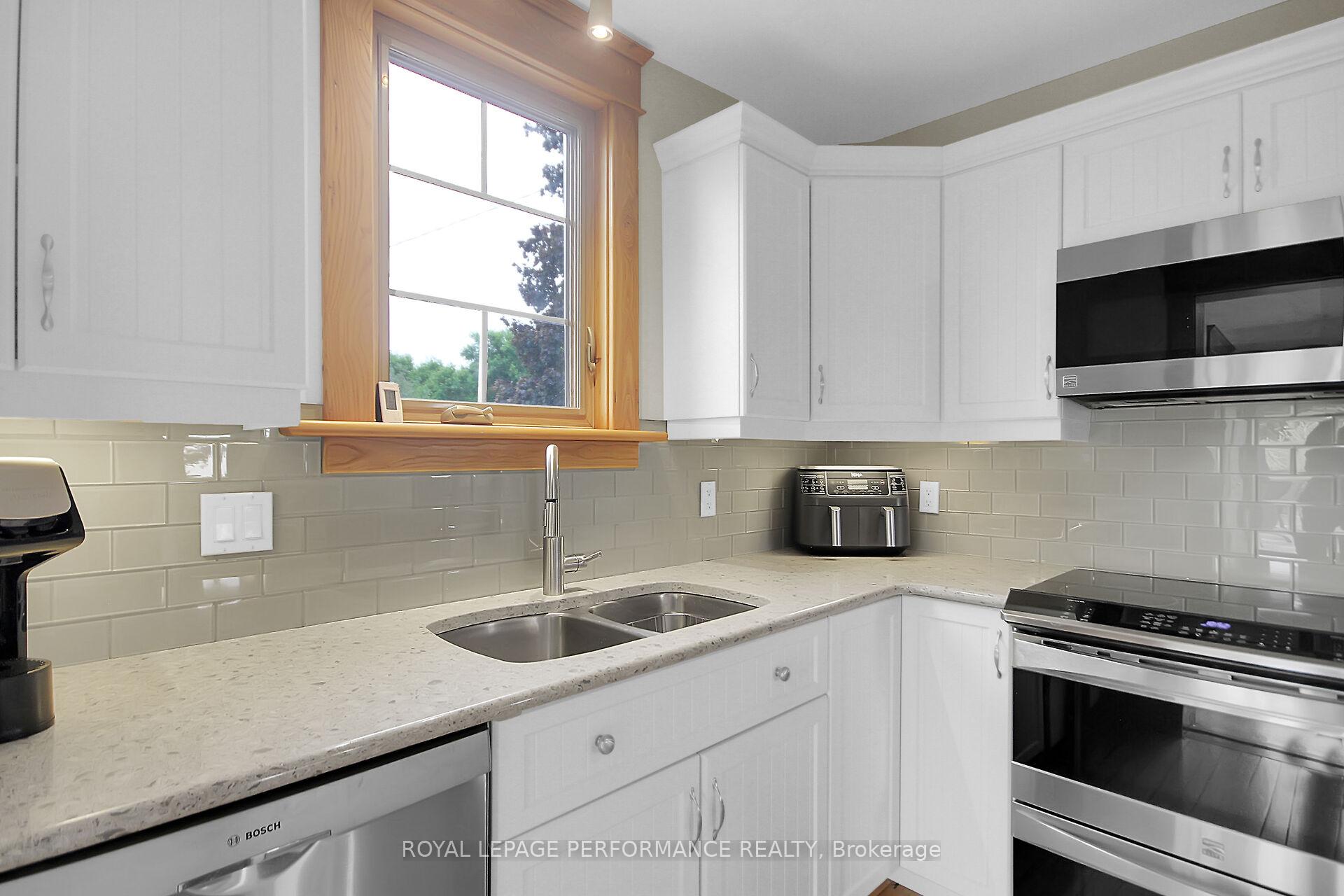Photo 9 of 9374 Marvelville Road, Ottawa, Osgoode Twp (East) (Incl Kenmore) — HOMEH