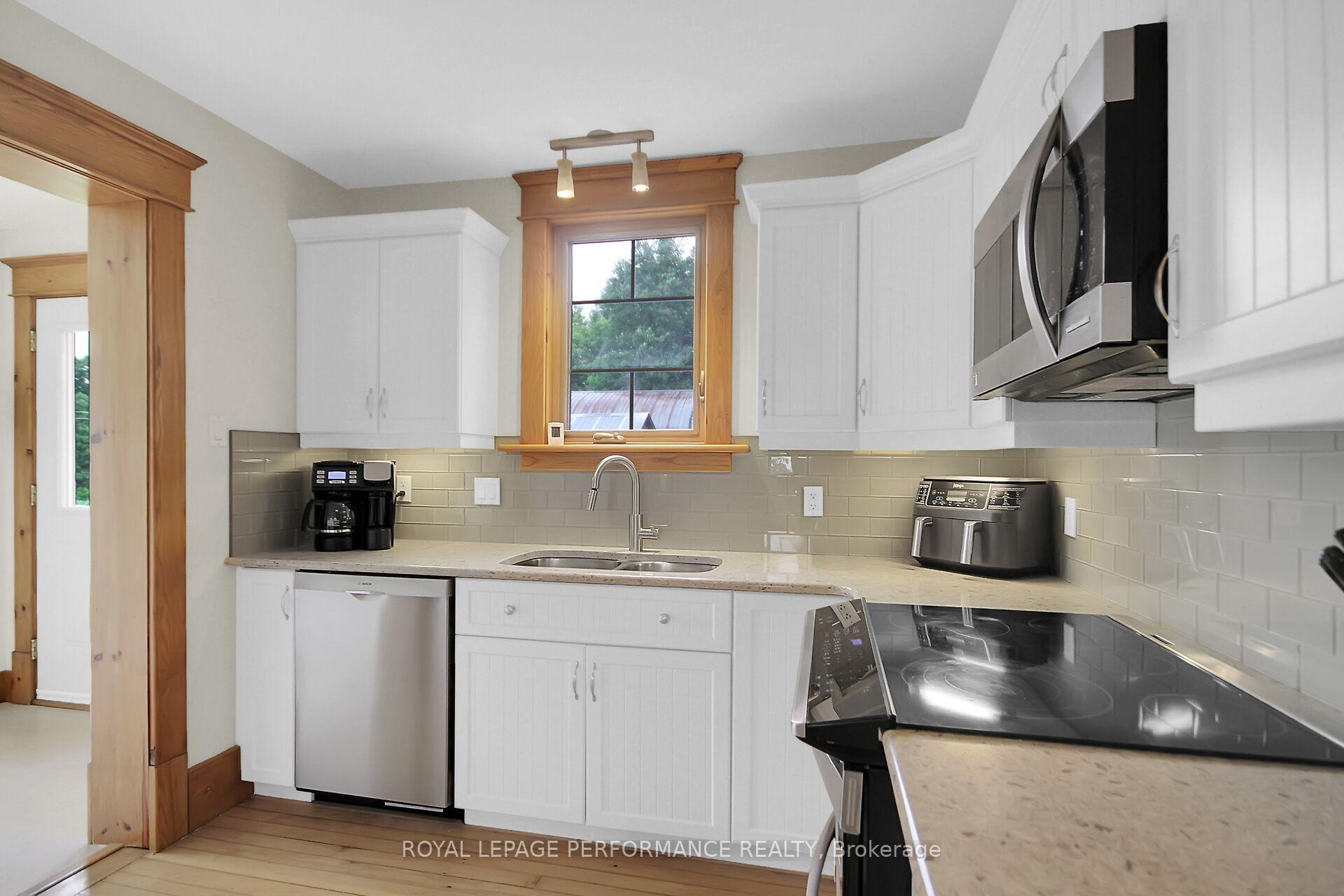 Photo 10 of 9374 Marvelville Road, Ottawa, Osgoode Twp (East) (Incl Kenmore) — HOMEH
