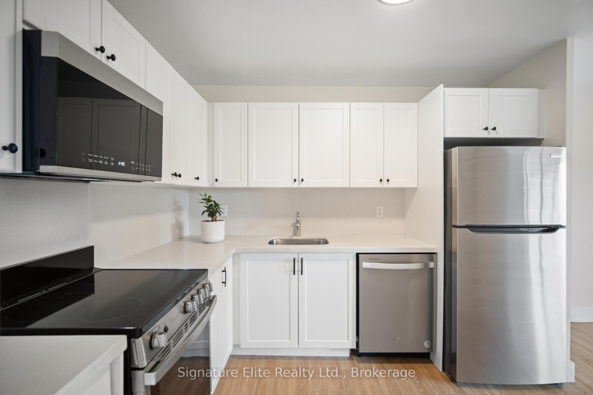 Photo 11 of Unit 407, 10 Fontenay Court, Etobicoke, Edenbridge-Humber Valley — HOMEH