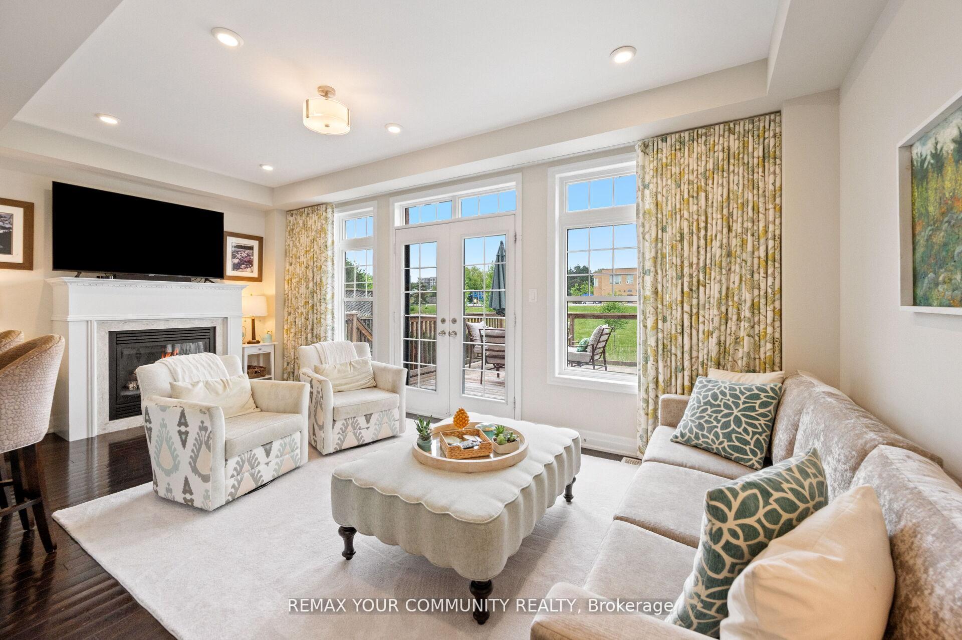 Photo 5 of 78 Alex Campbell Crescent, King, King City — HOMEH