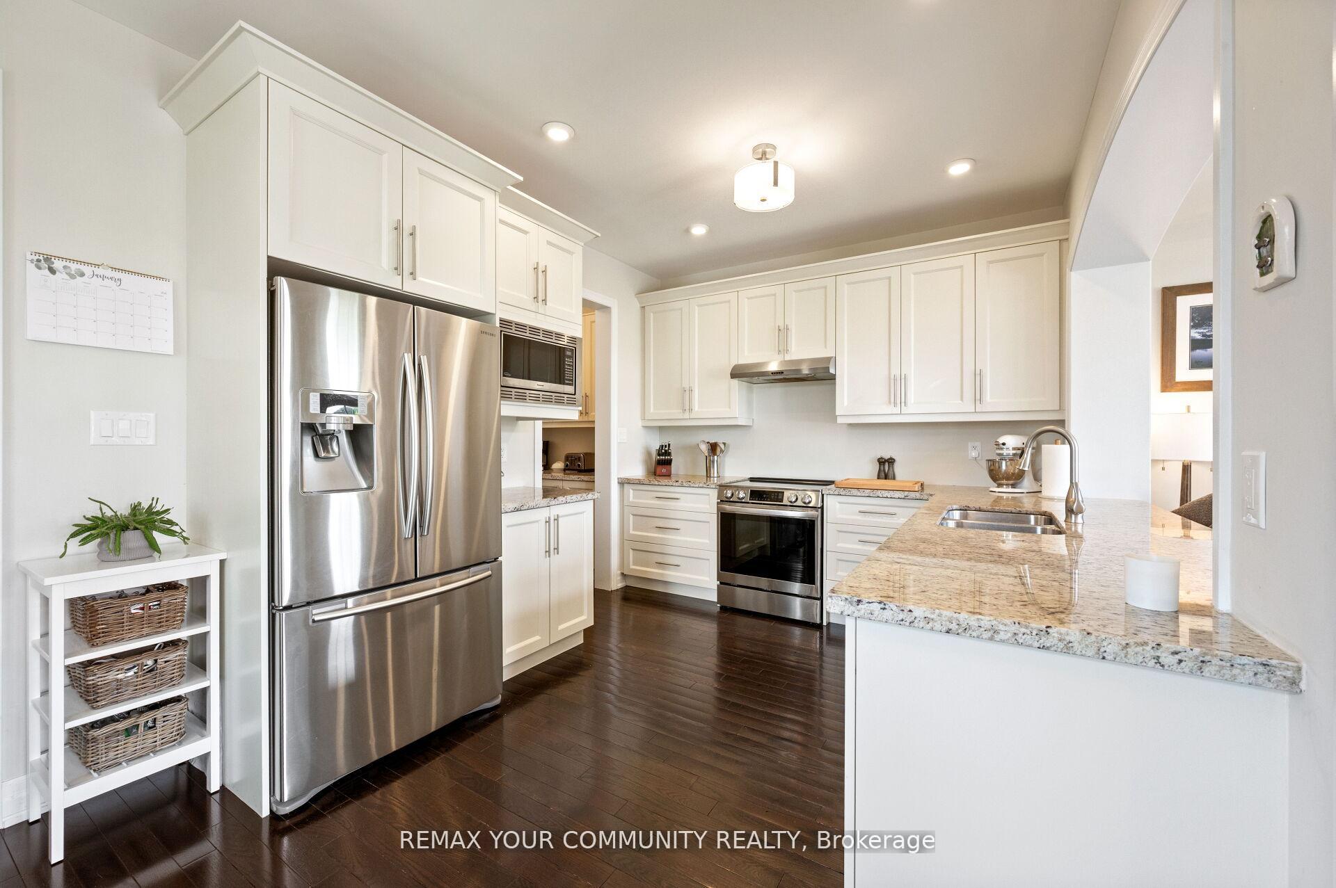 Photo 9 of 78 Alex Campbell Crescent, King, King City — HOMEH