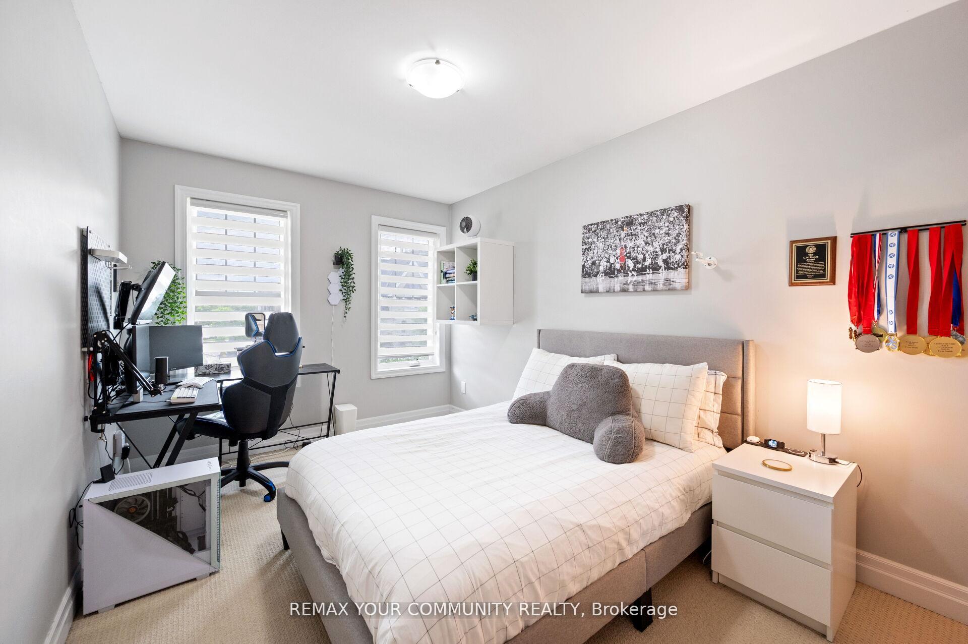 Photo 20 of 78 Alex Campbell Crescent, King, King City — HOMEH