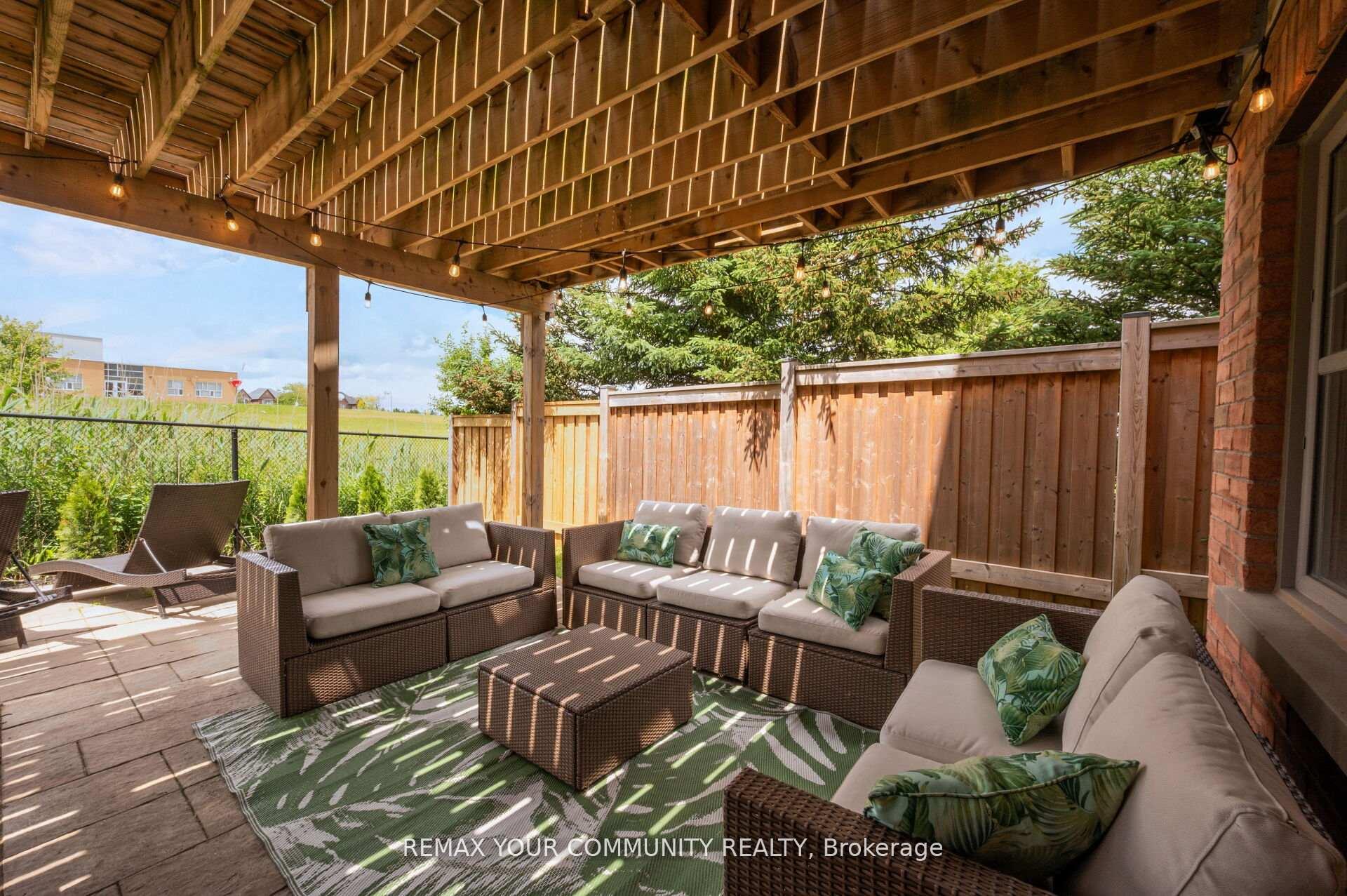 Photo 28 of 78 Alex Campbell Crescent, King, King City — HOMEH