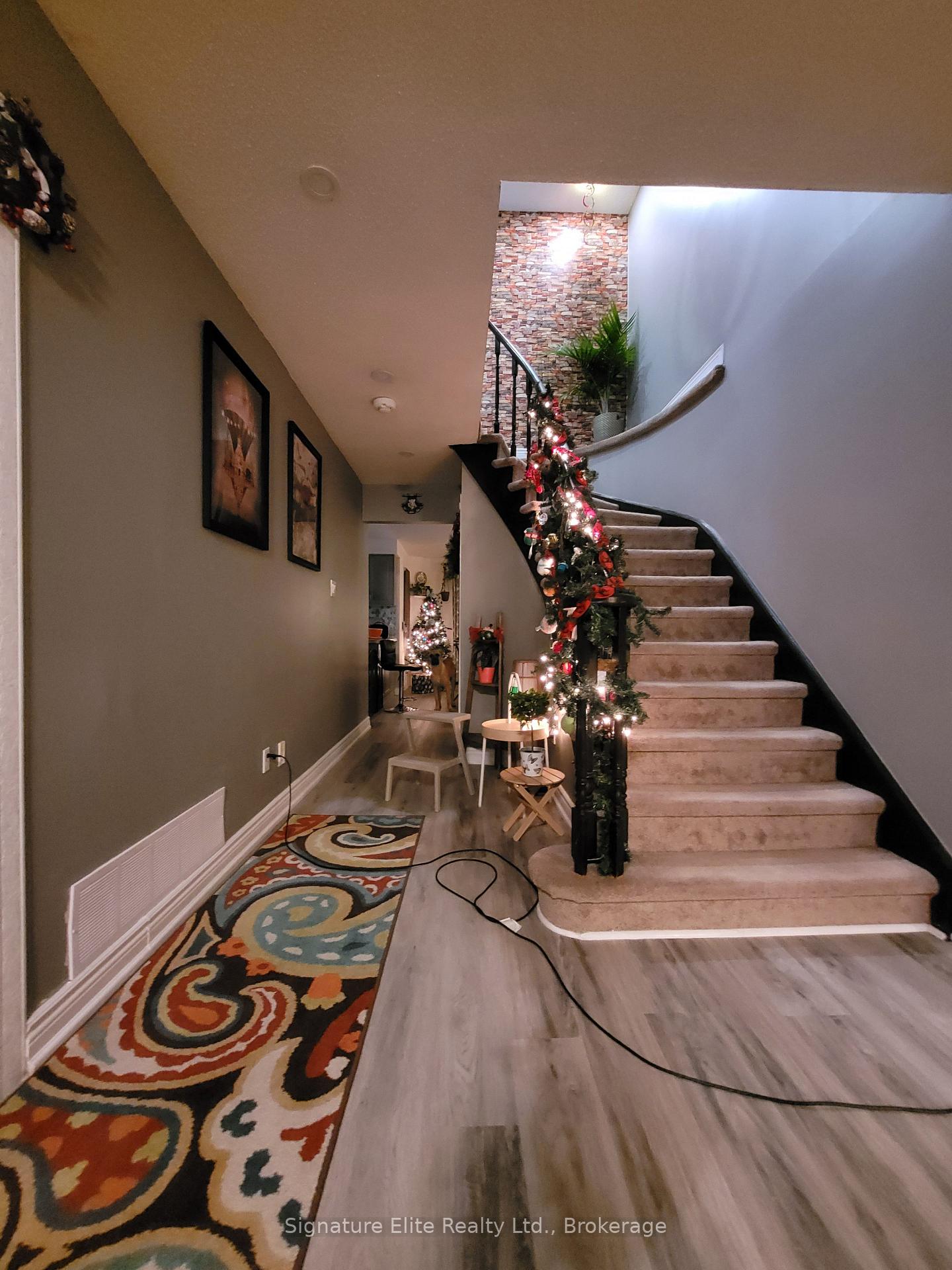 Photo 7 of Unit Main & Upper, 1554 Stillriver Crescent, Mississauga, East Credit — HOMEH