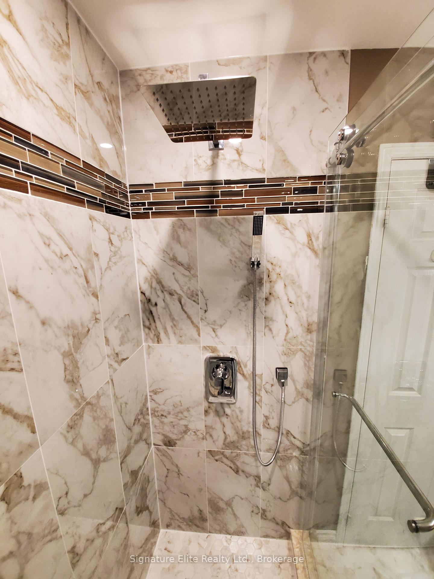 Photo 10 of Unit Main & Upper, 1554 Stillriver Crescent, Mississauga, East Credit — HOMEH