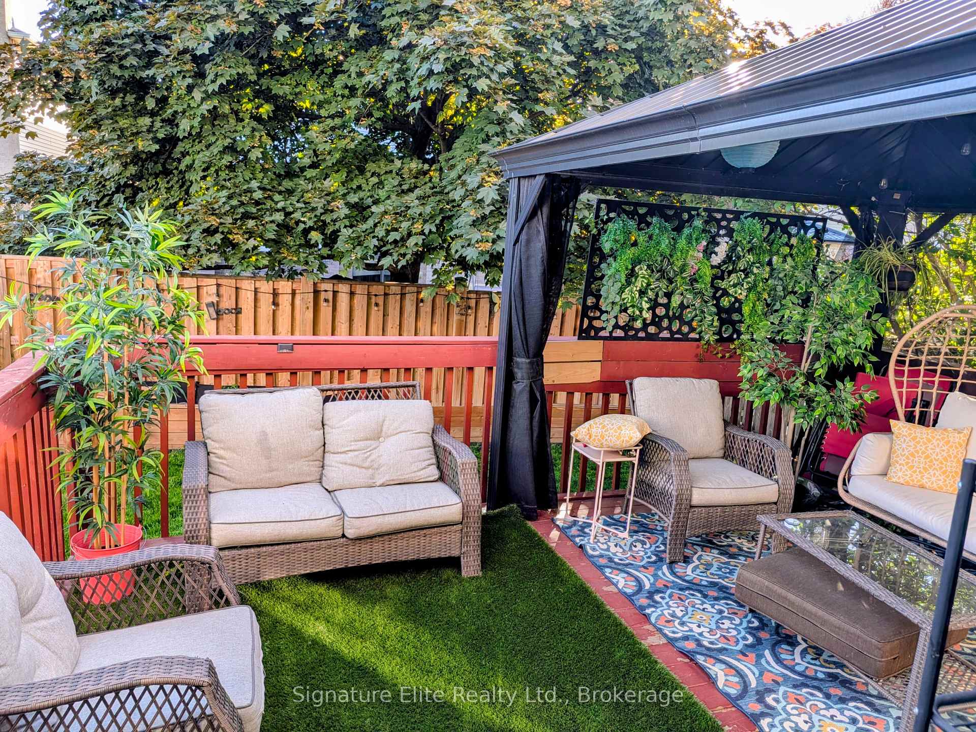 Photo 17 of Unit Main & Upper, 1554 Stillriver Crescent, Mississauga, East Credit — HOMEH