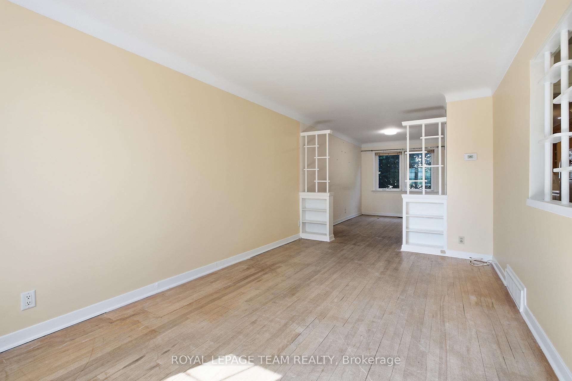 Photo 5 of 1020 Riddell Avenue S, Ottawa, Braemar Park — HOMEH