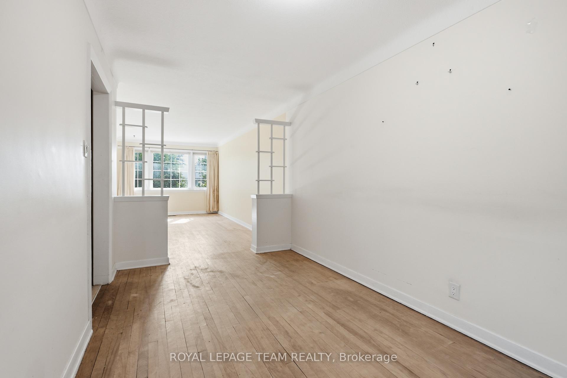 Photo 7 of 1020 Riddell Avenue S, Ottawa, Braemar Park — HOMEH