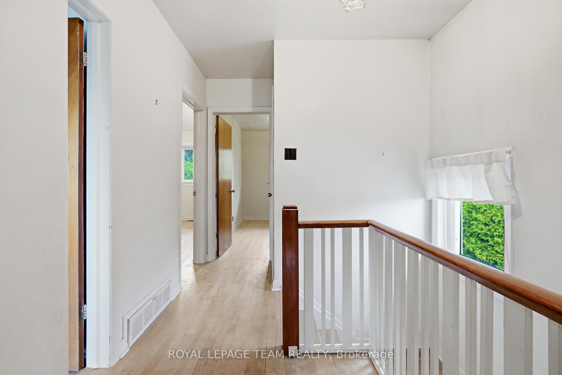 Photo 14 of 1020 Riddell Avenue S, Ottawa, Braemar Park — HOMEH