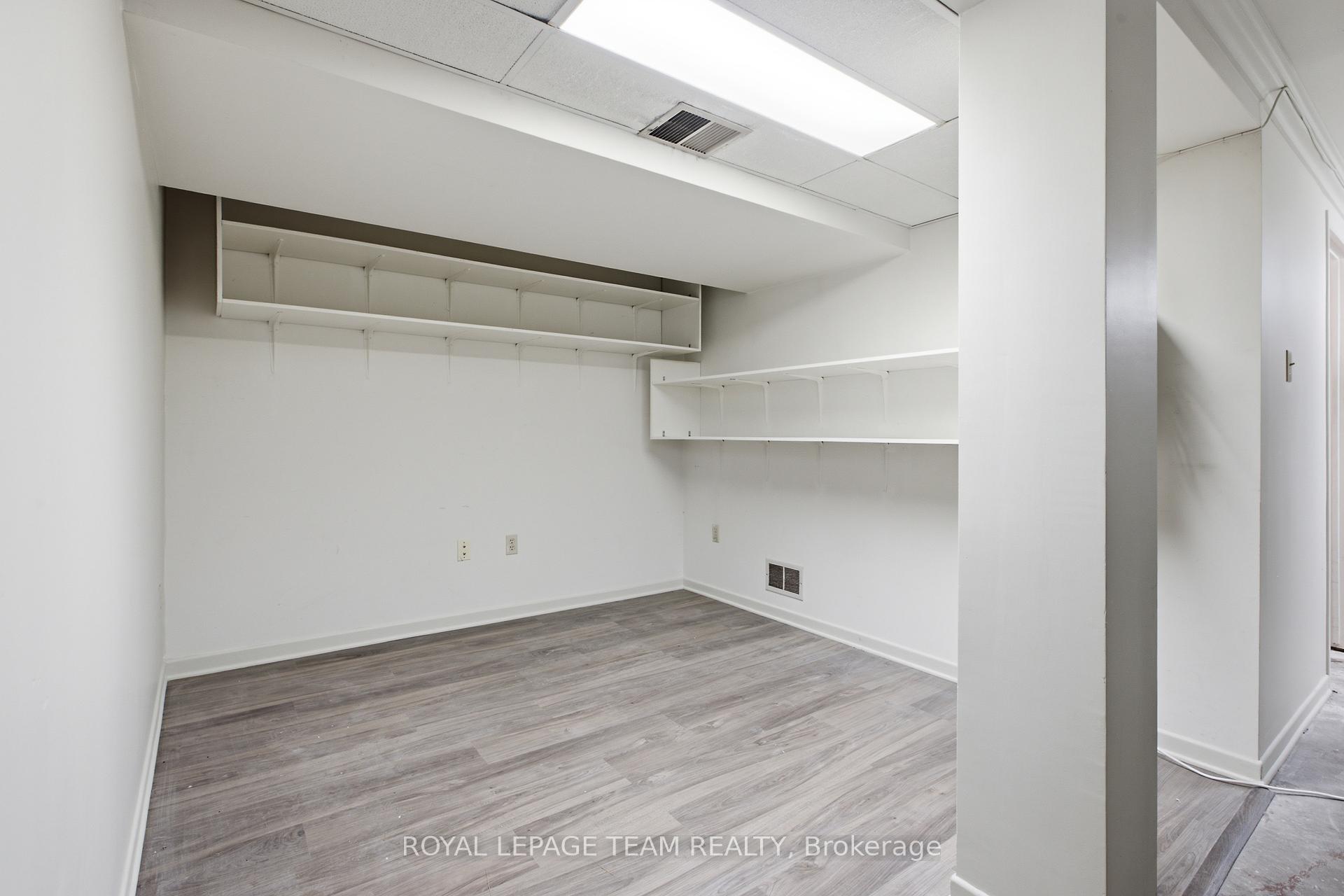 Photo 25 of 1020 Riddell Avenue S, Ottawa, Braemar Park — HOMEH